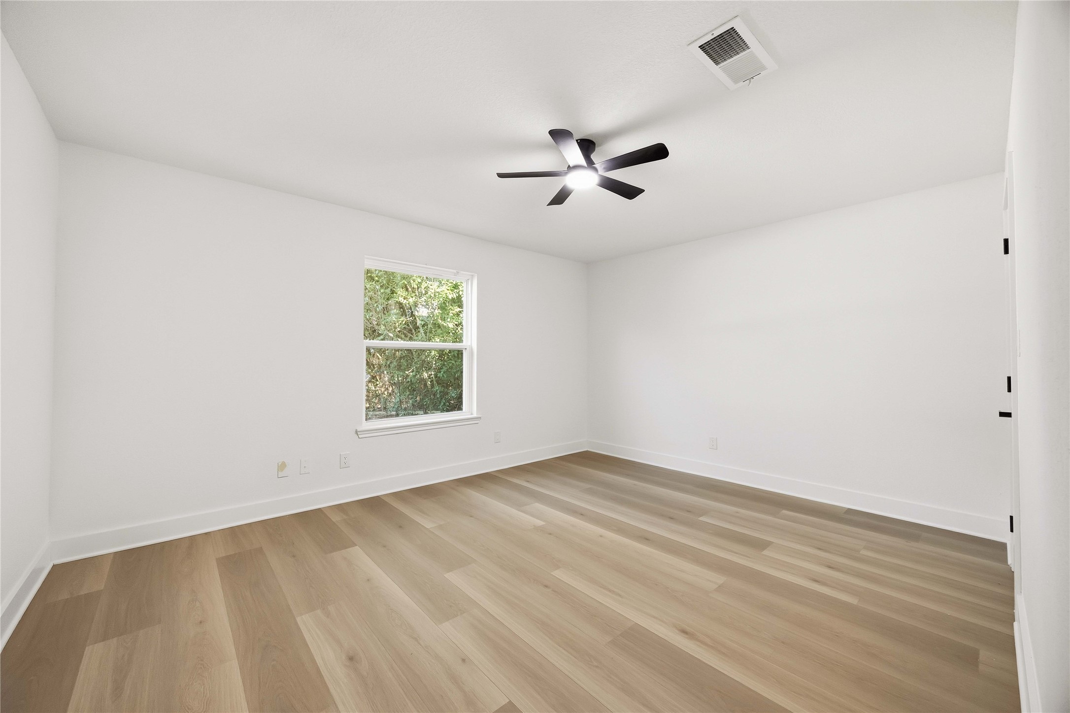 333 Rolling Hills Drive Property Photo 17