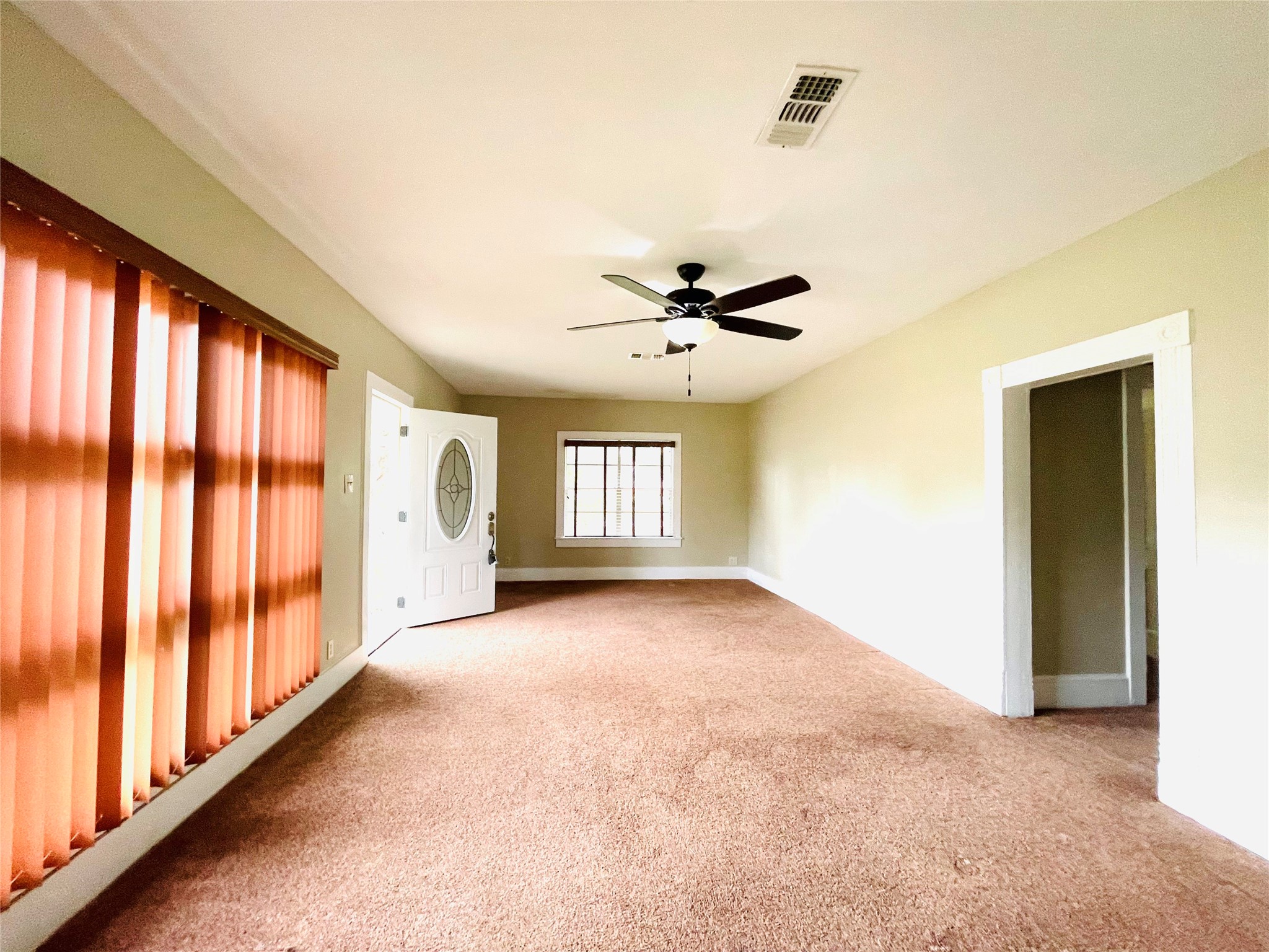 229 E Saunders Street Property Photo 5