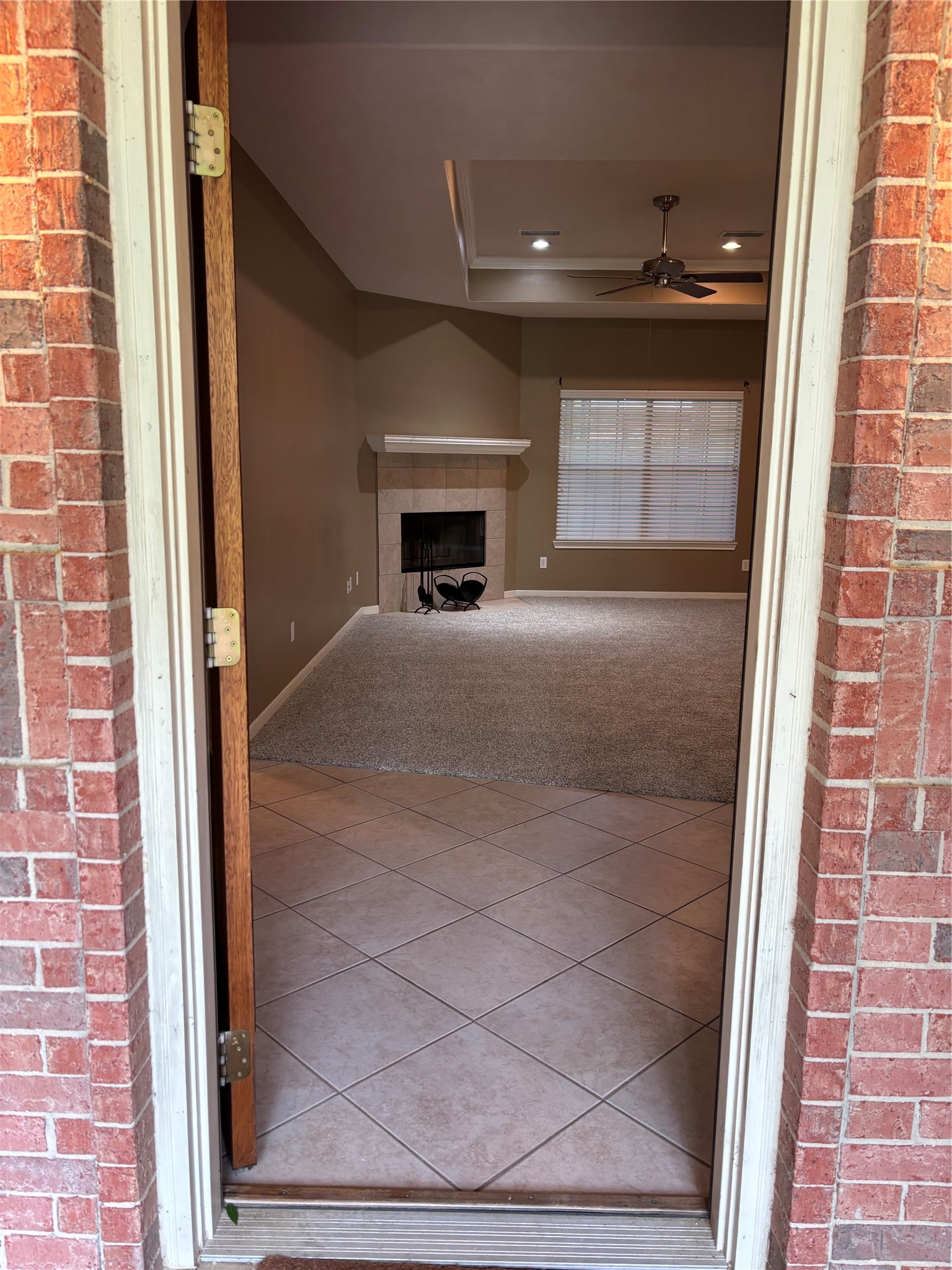 3238 Glenforest Drive Property Photo 3