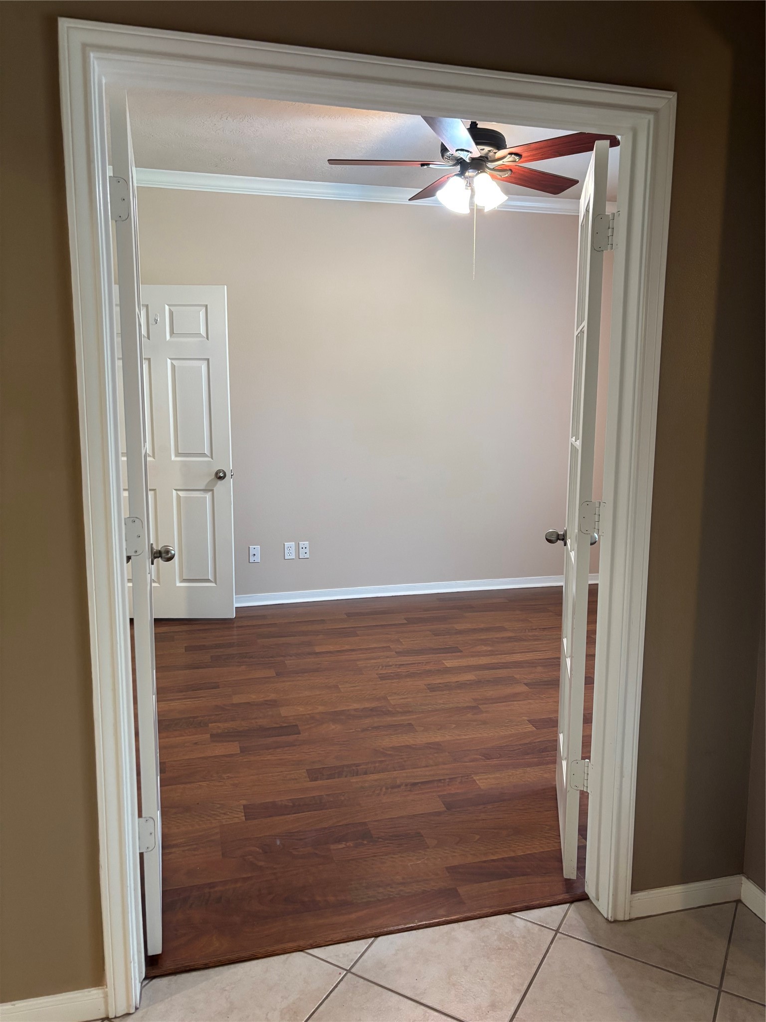 3238 Glenforest Drive Property Photo 5