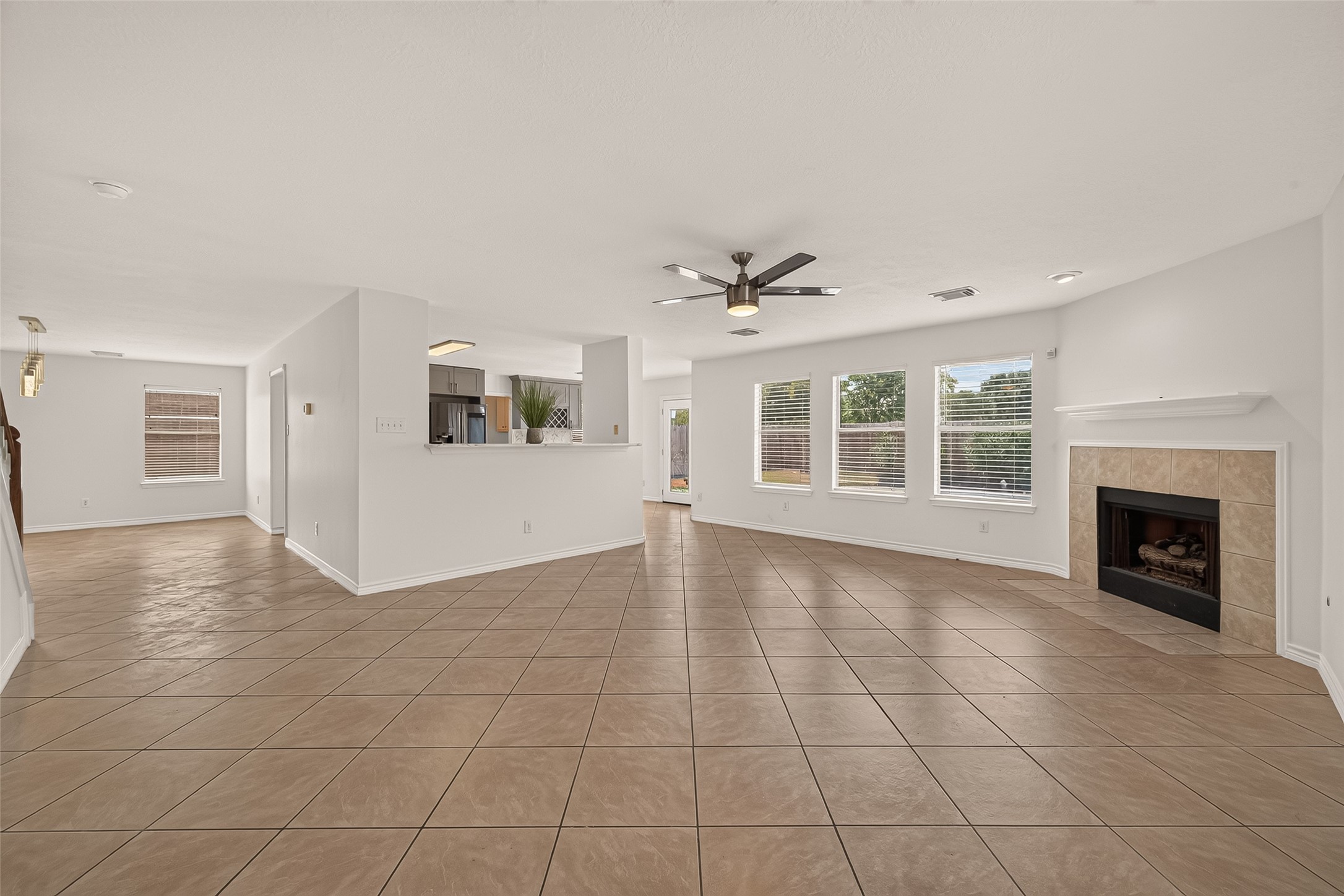3111 Lantern Bay Lane Property Photo 9