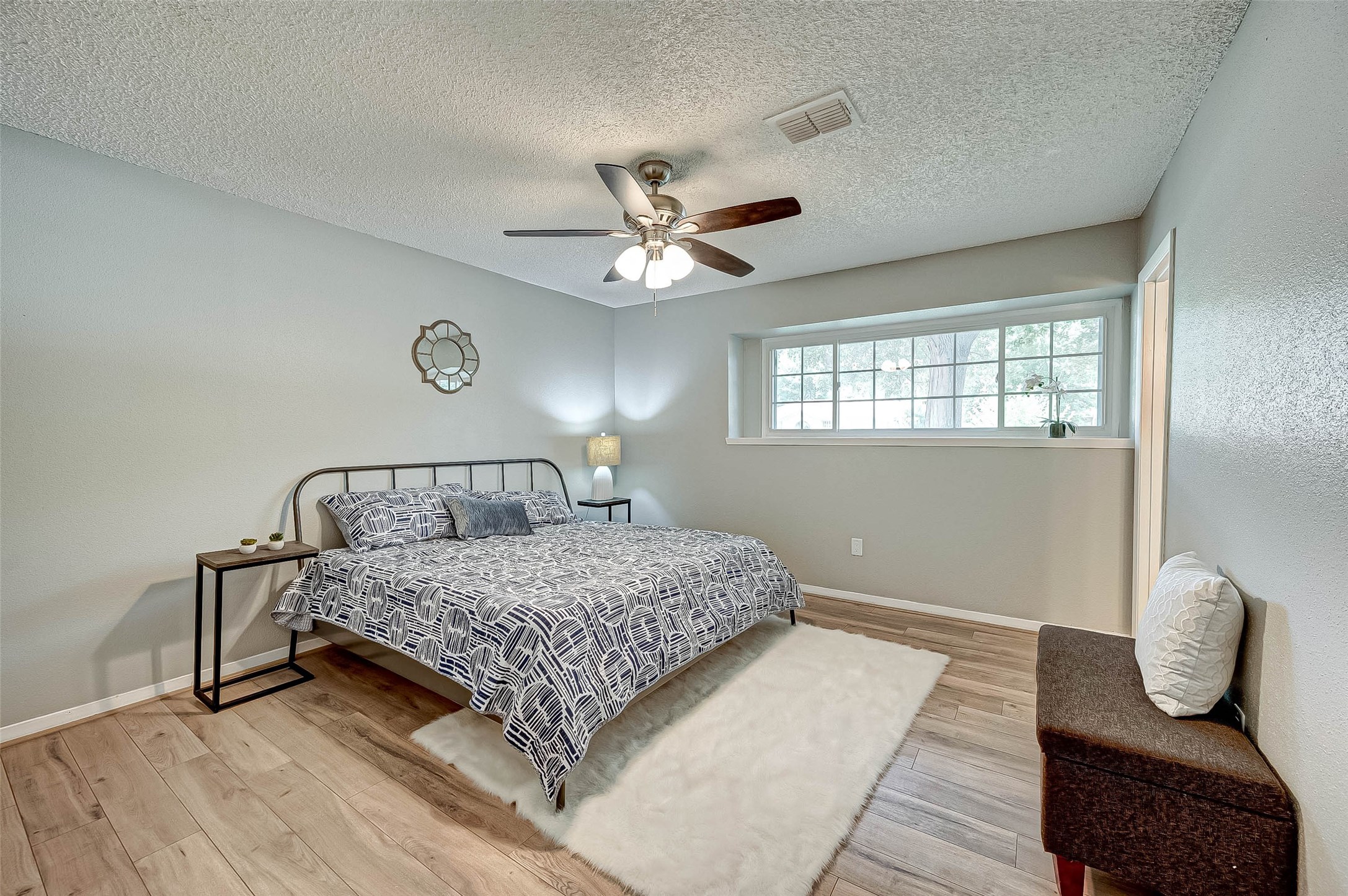 5806 Chrystell Lane Property Photo 10
