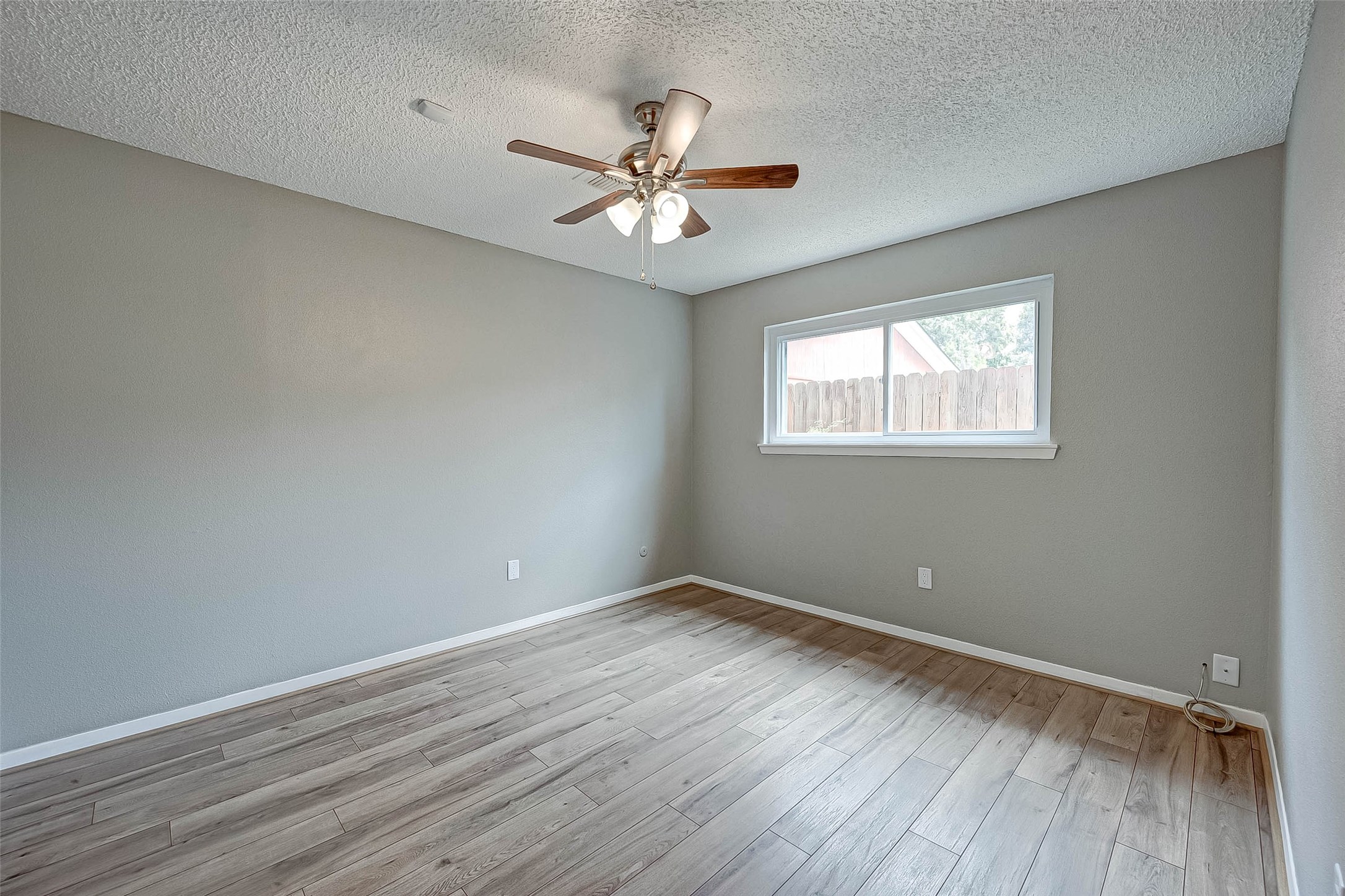 5806 Chrystell Lane Property Photo 13