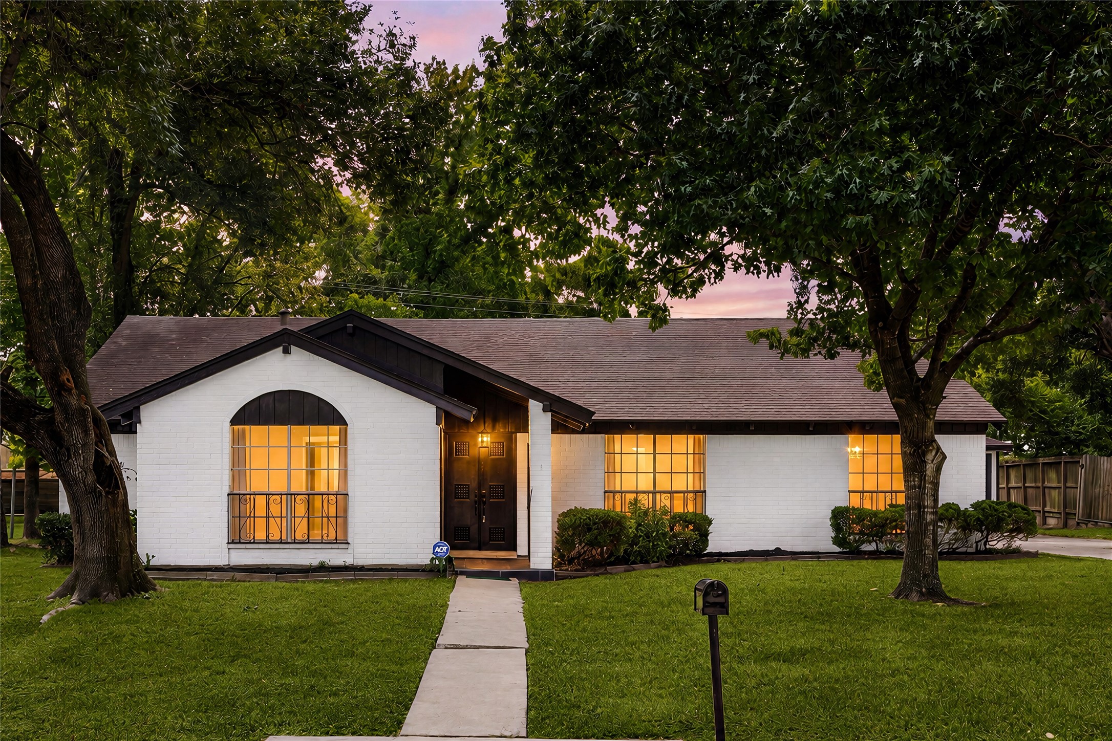 7231 Ridge Oak Drive Property Photo 1