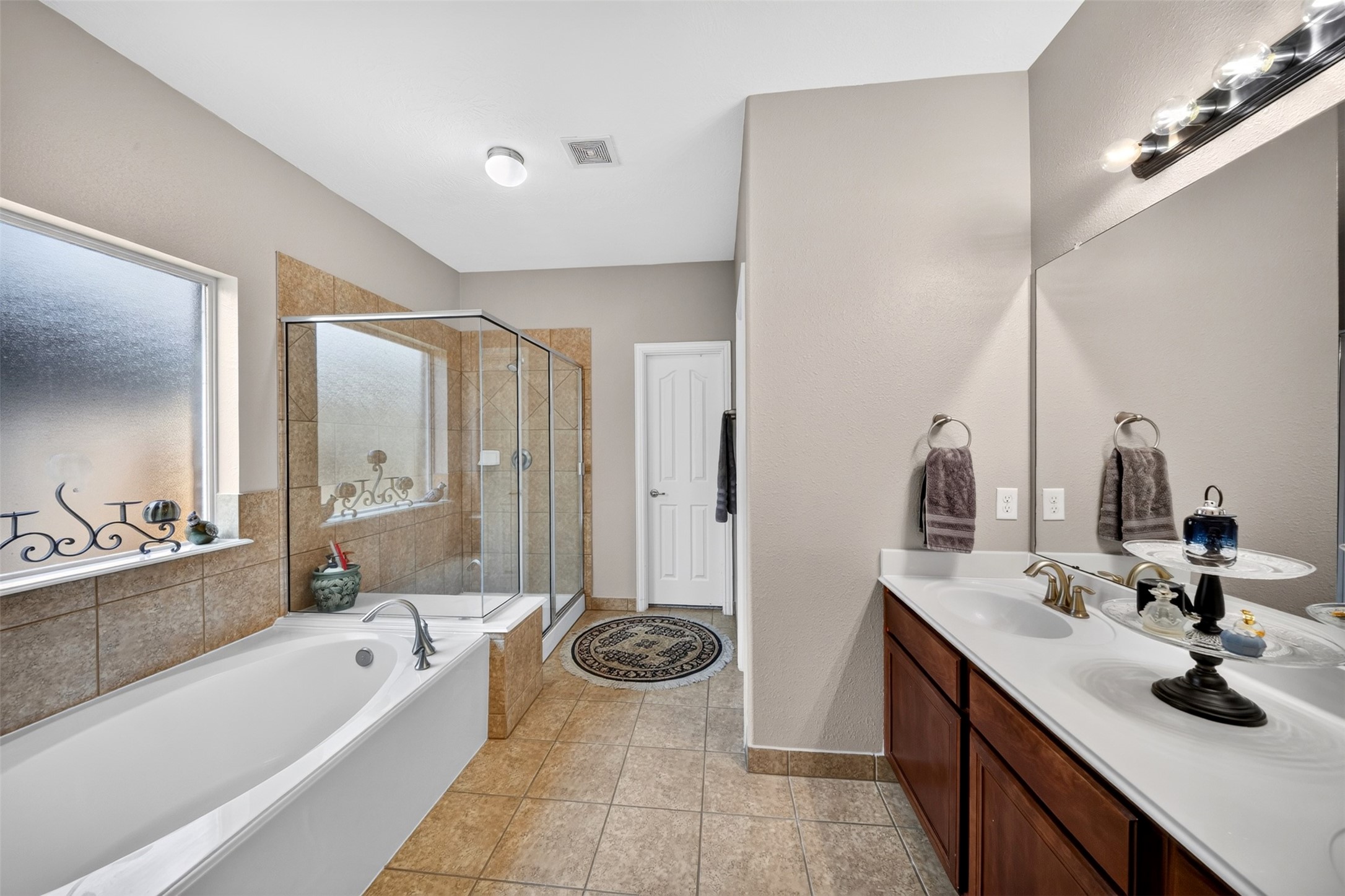 2622 Key West Drive Property Photo 14
