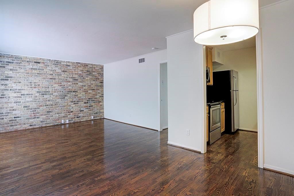 415 Hawthorne Street 5 Property Photo 5