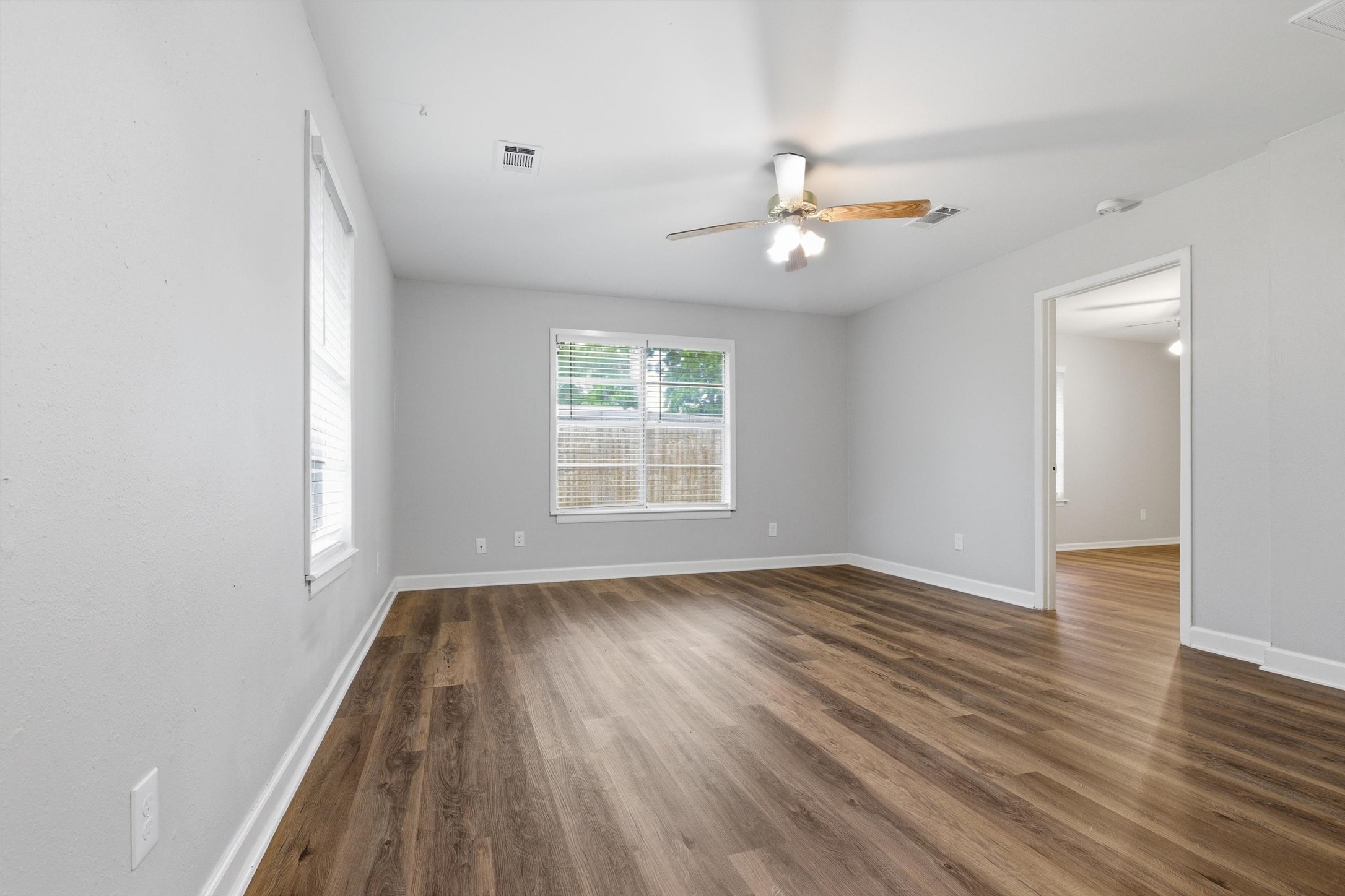 3615 Alberta Street Property Photo 6