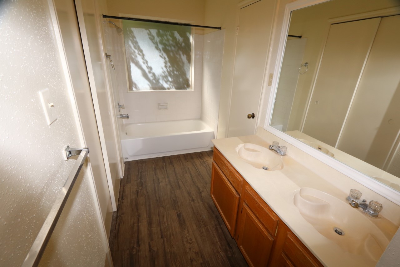 10031 Red Wolf Lane Property Photo 8