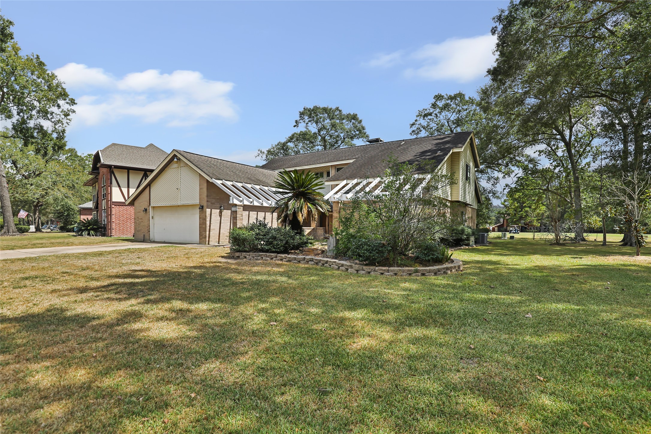 16142 Sea Palms Drive Property Photo 1