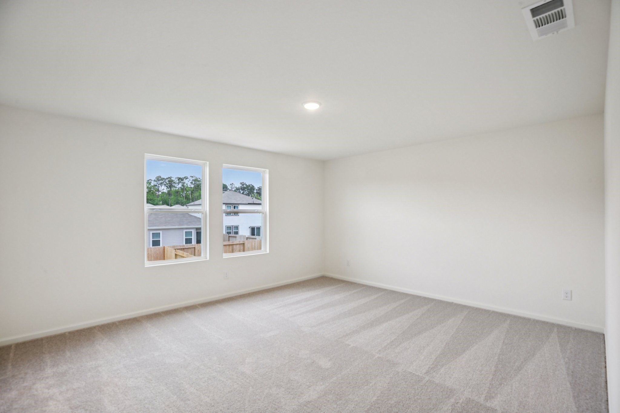 18527 Karlynn Street Property Photo 14