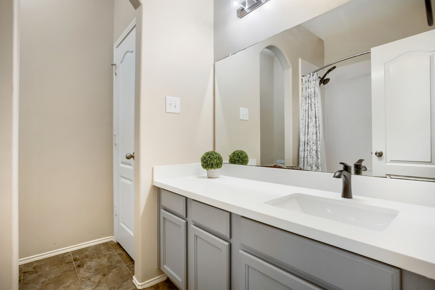 7819 Summerdale Drive Property Photo 14