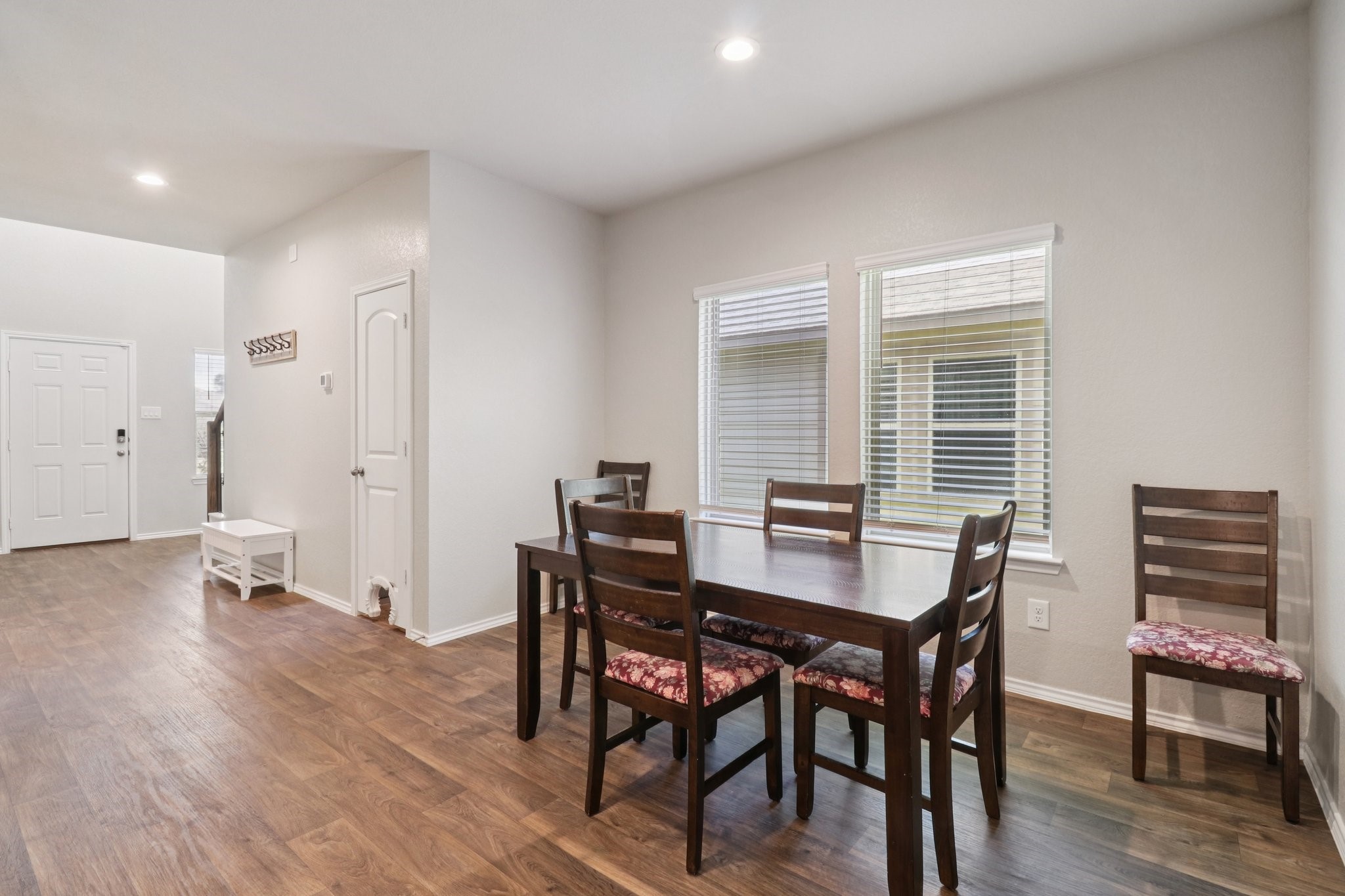 9862 Glen Brook Lane Property Photo 17
