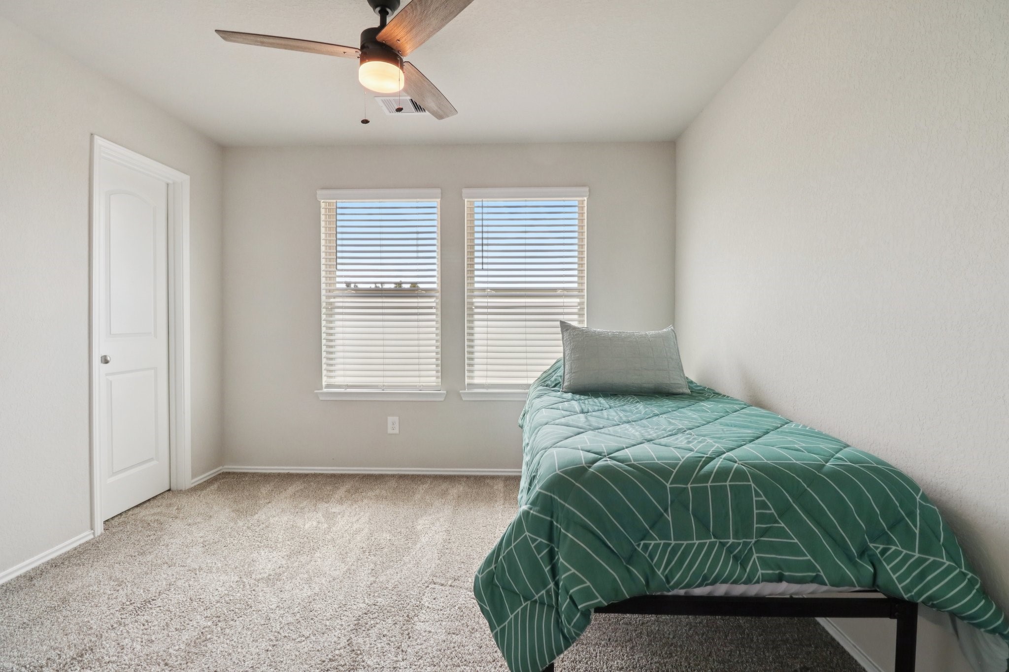 9862 Glen Brook Lane Property Photo 34