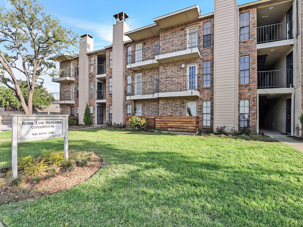9520 Royal Lane 210