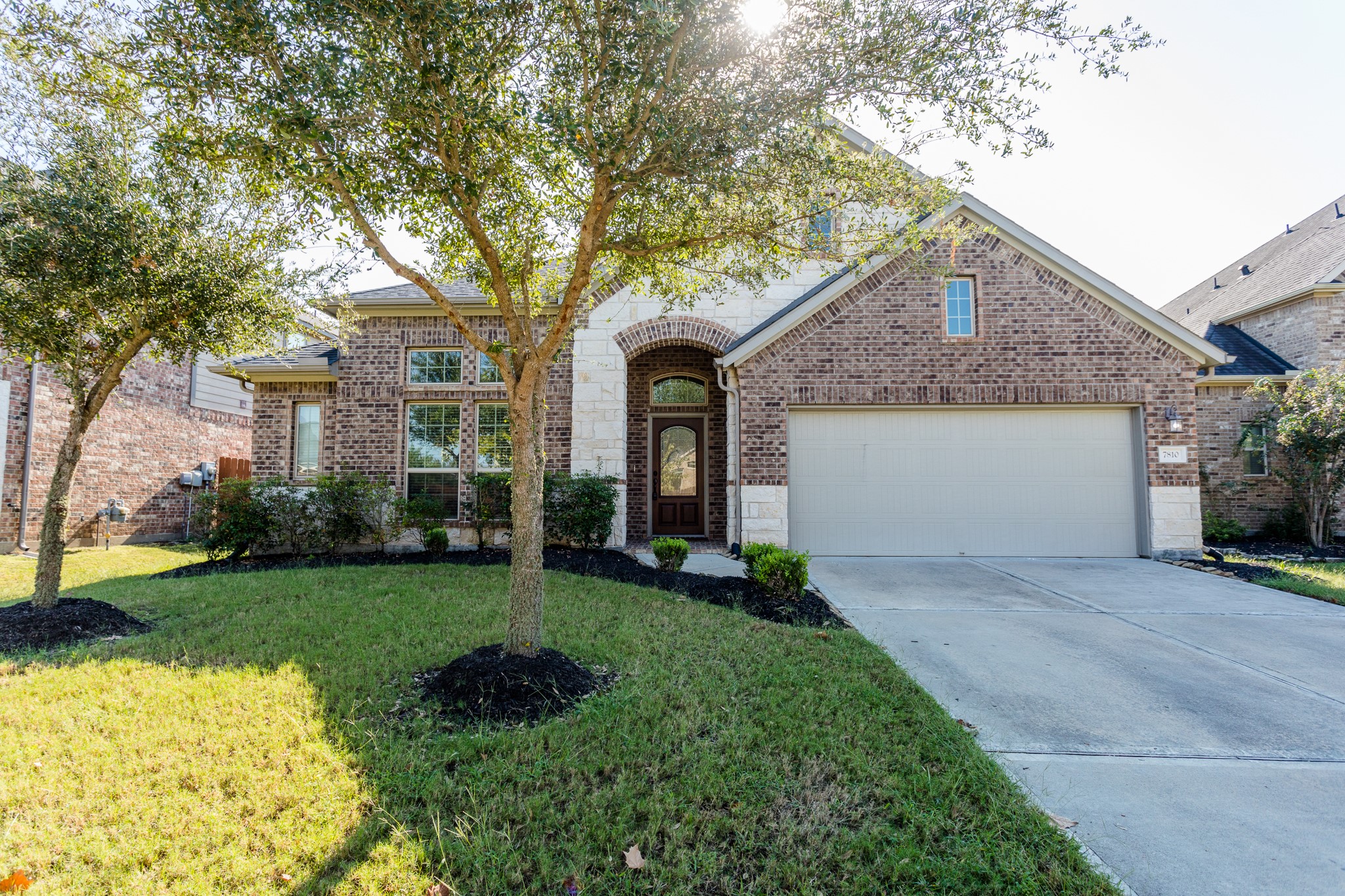 7810 Deep Green Drive Property Photo 1