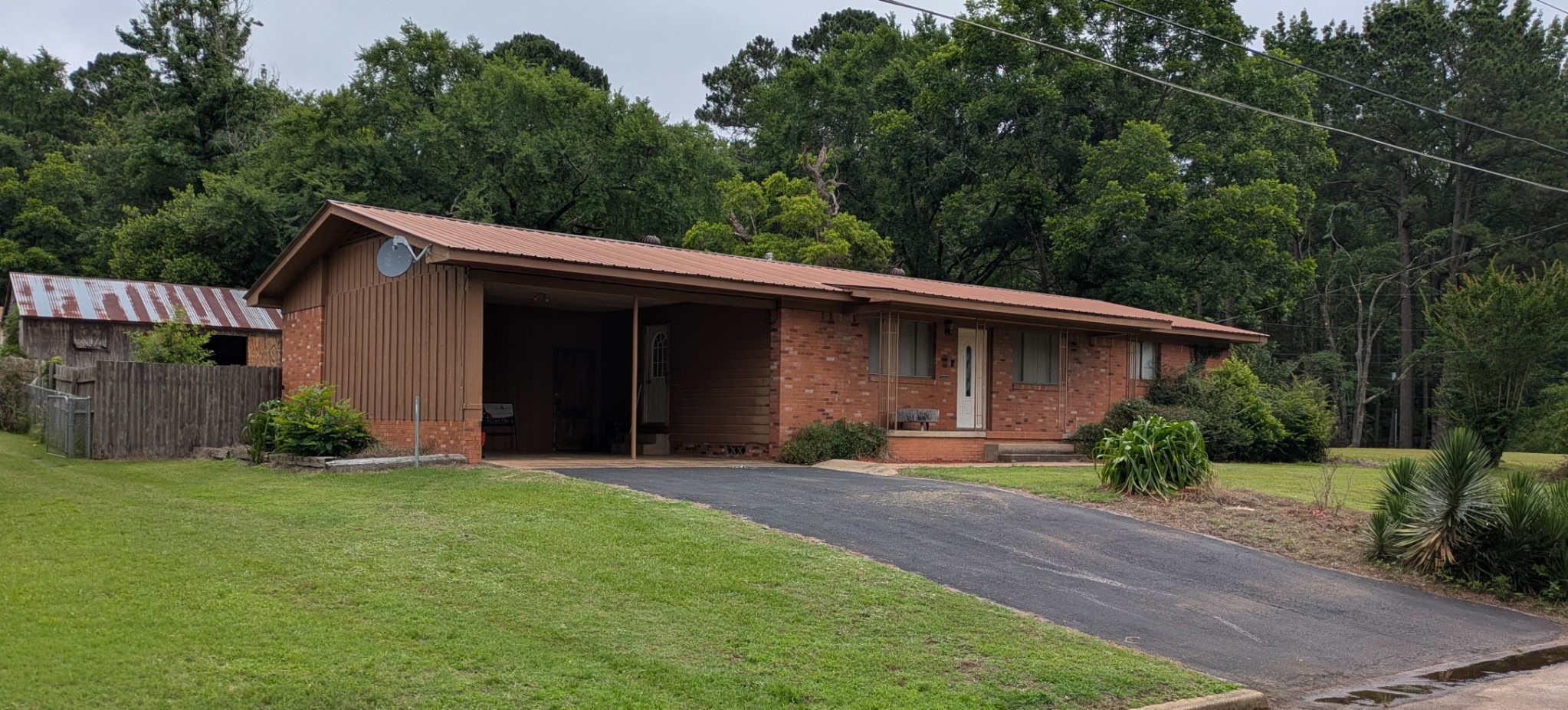 405 Gifford Property Photo 1