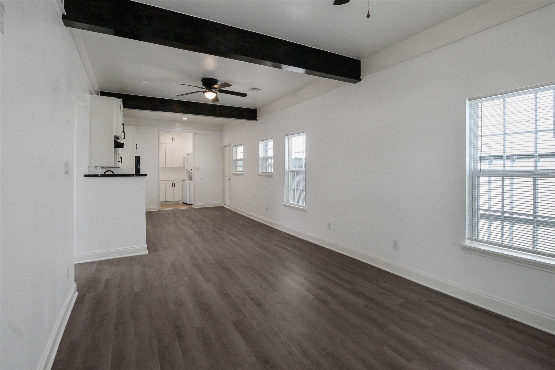 531 N Estelle Street Property Photo 6