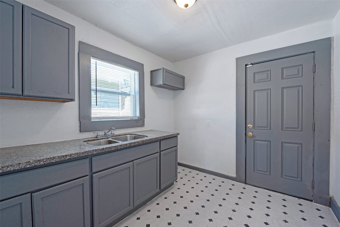 2217 Stevens Street Property Photo 17