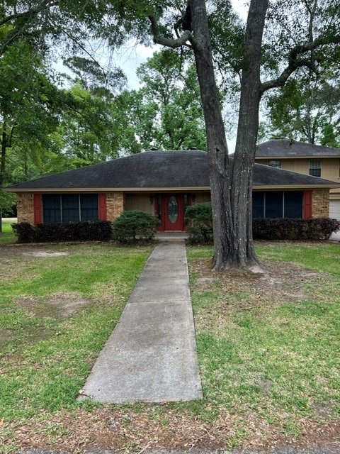 121 Water Oak Property Photo 1