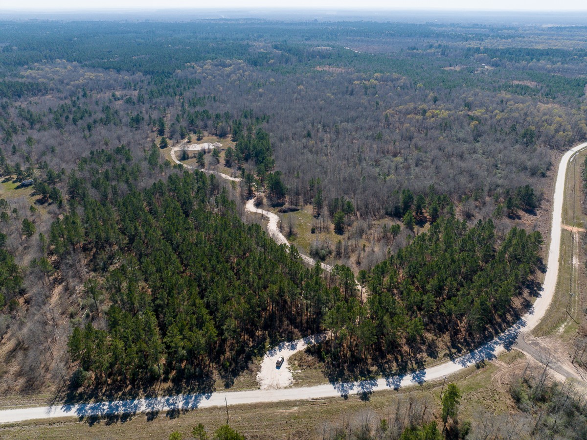 1653 Private Road 8160 Property Photo 3