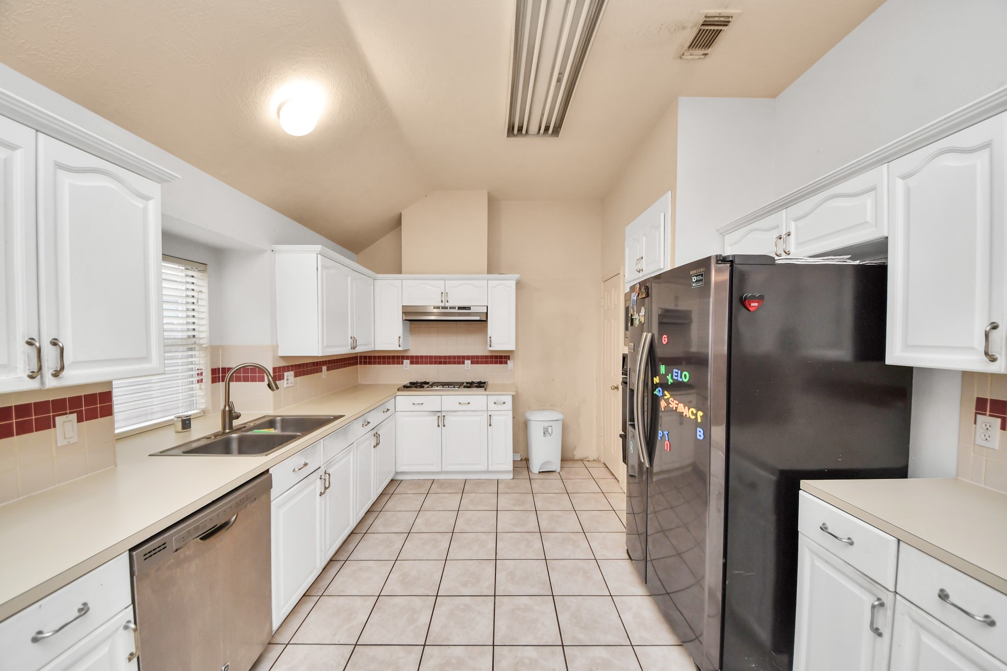 3627 Timothy Lane Property Photo 4