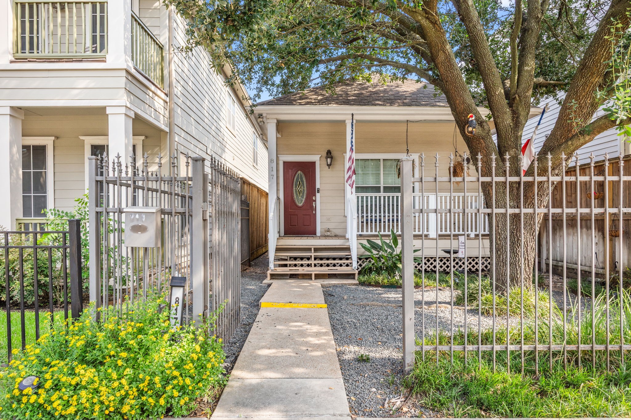 817 W 26th Street Property Photo