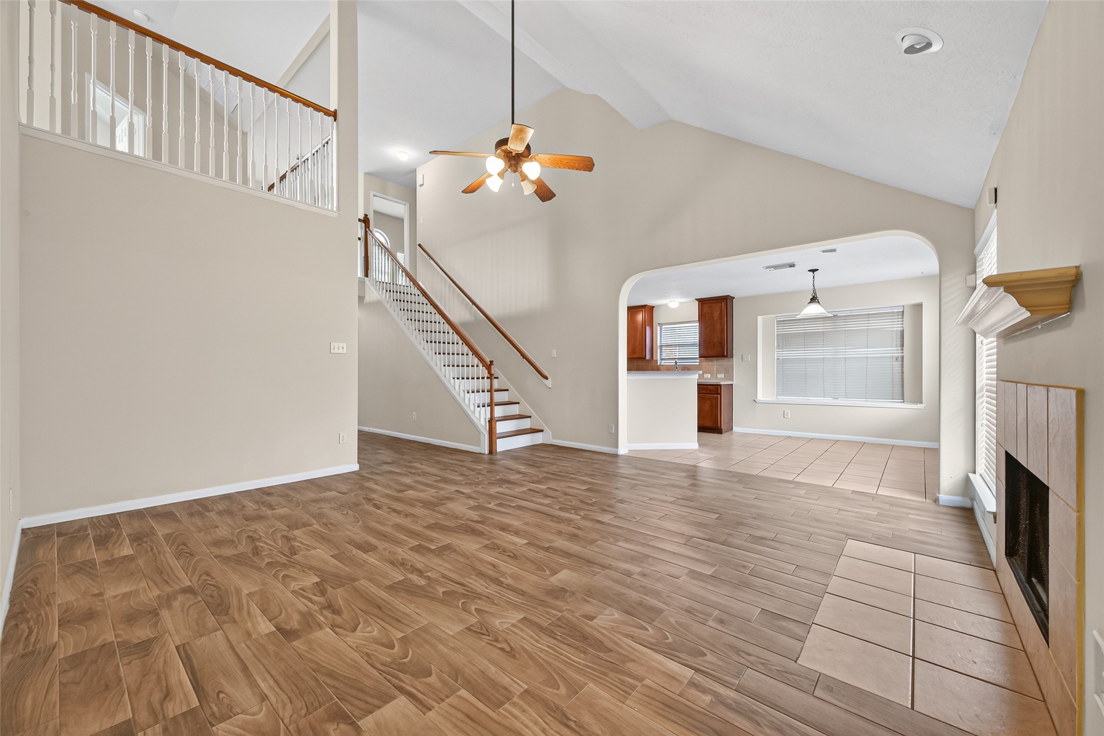 9127 N Ferndale Place Drive Property Photo 10