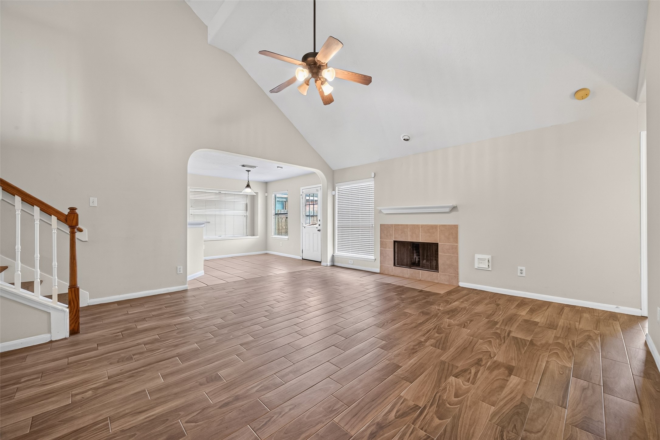 9127 N Ferndale Place Drive Property Photo 11