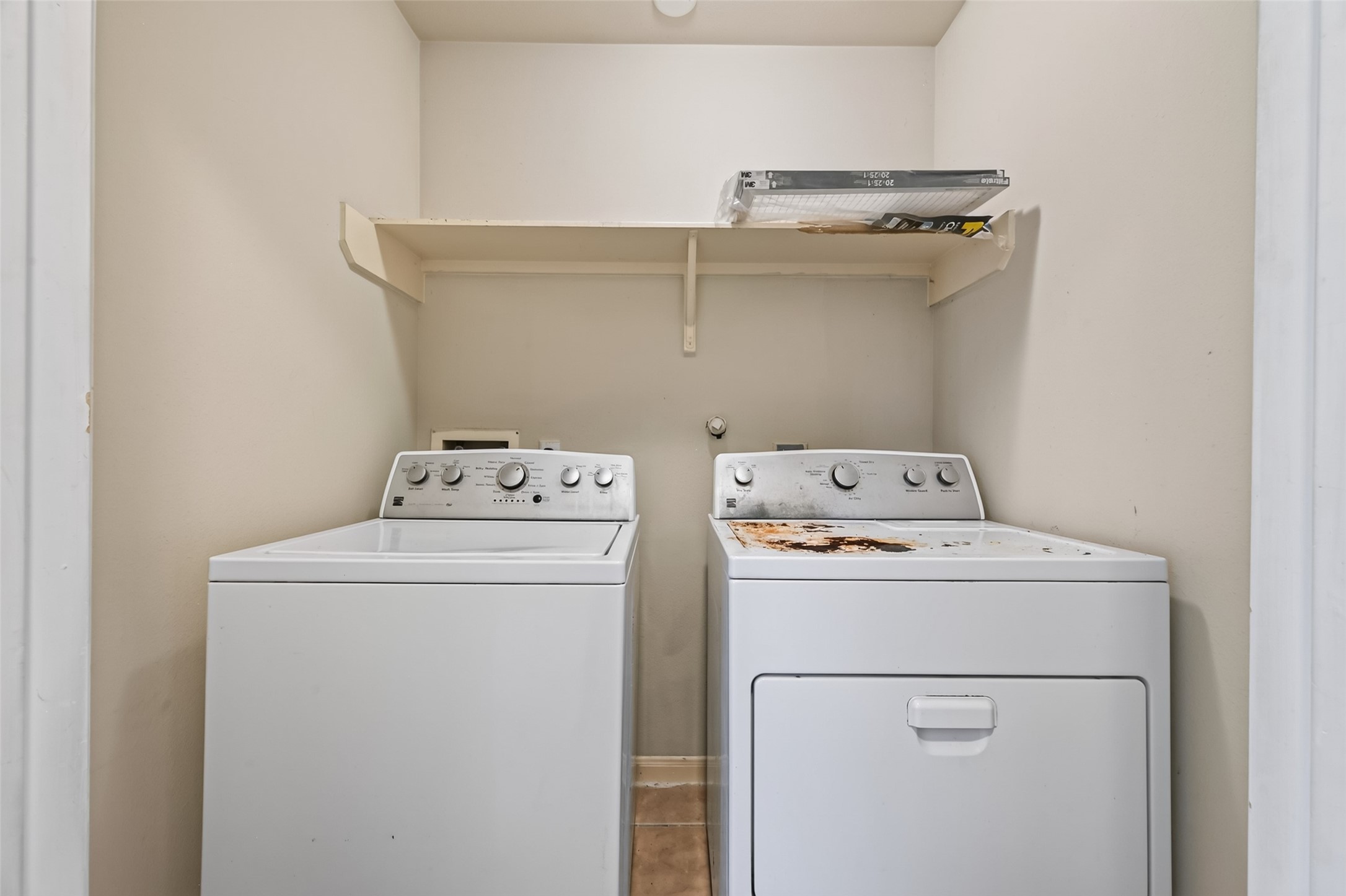 9127 N Ferndale Place Drive Property Photo 12