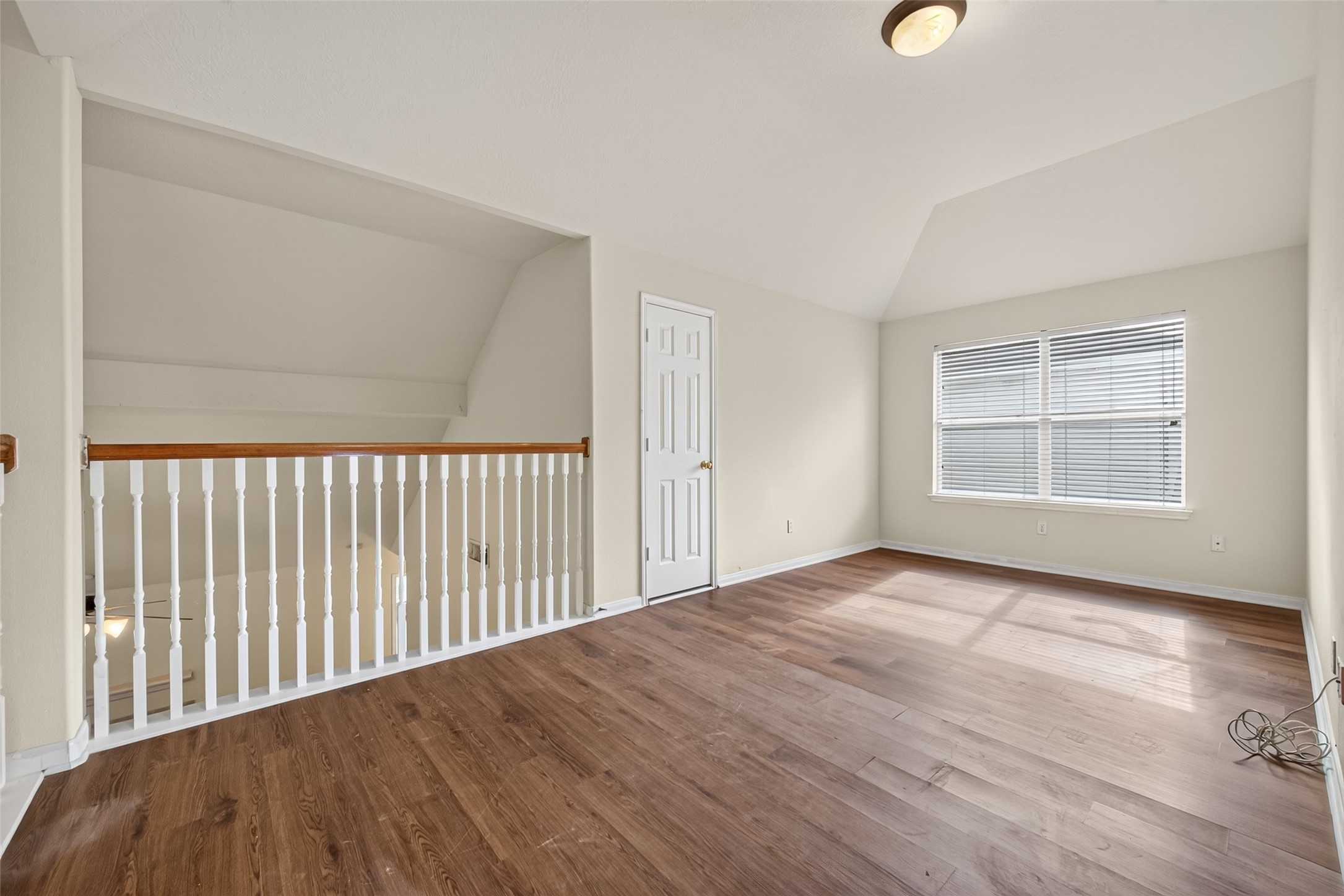 9127 N Ferndale Place Drive Property Photo 17