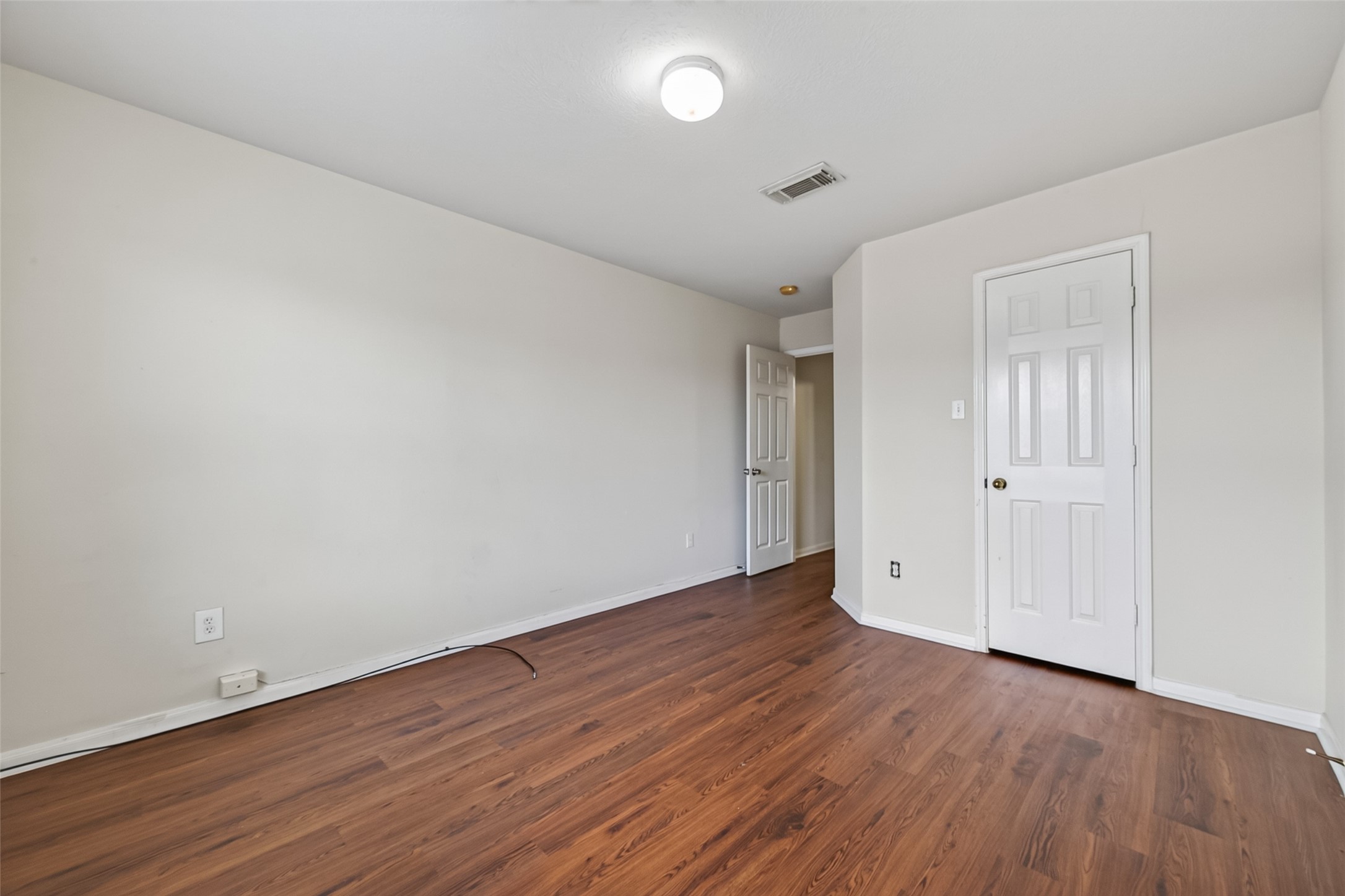 9127 N Ferndale Place Drive Property Photo 26