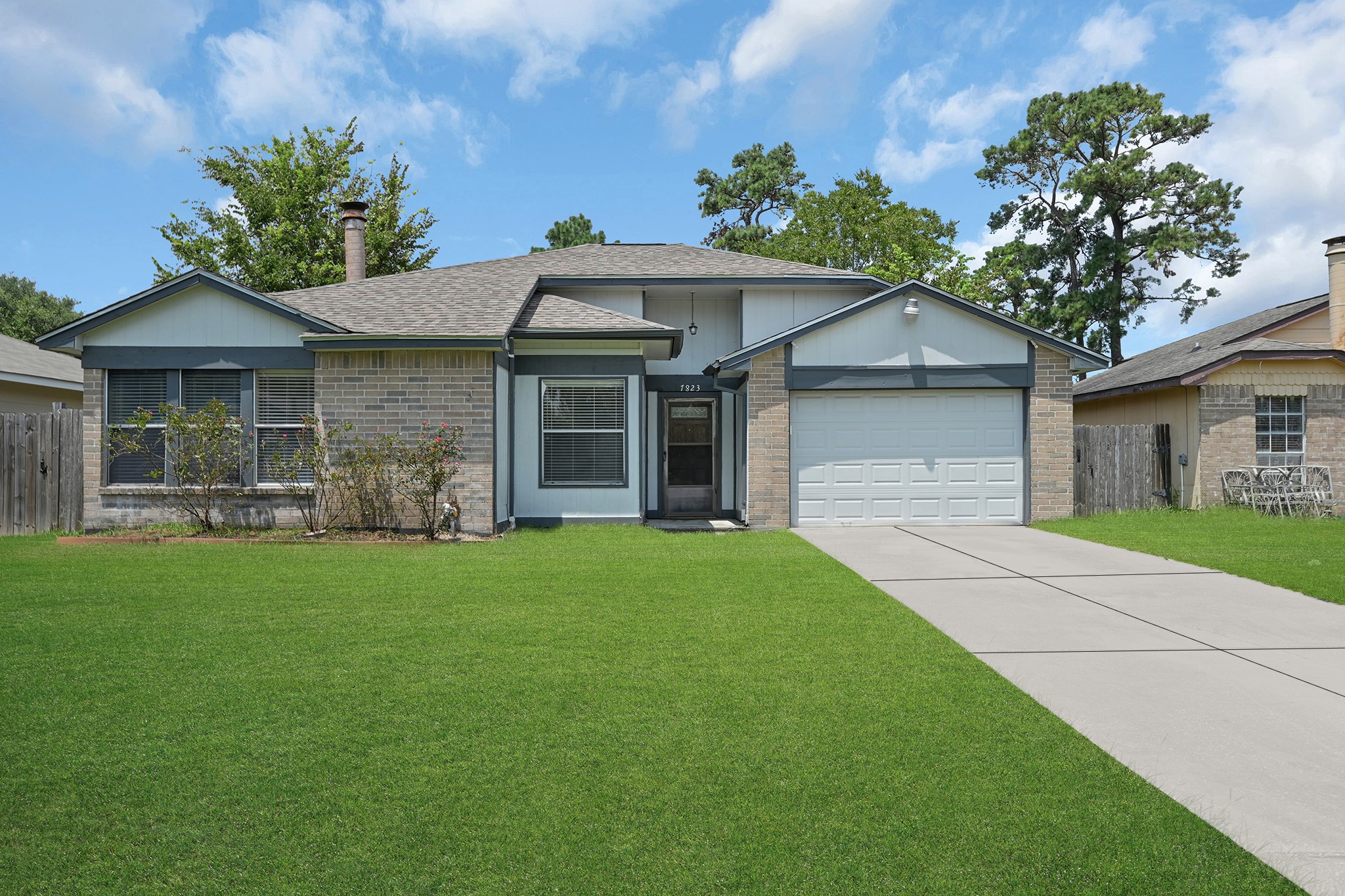 7823 Eastern Bluebird Drive Property Photo 1