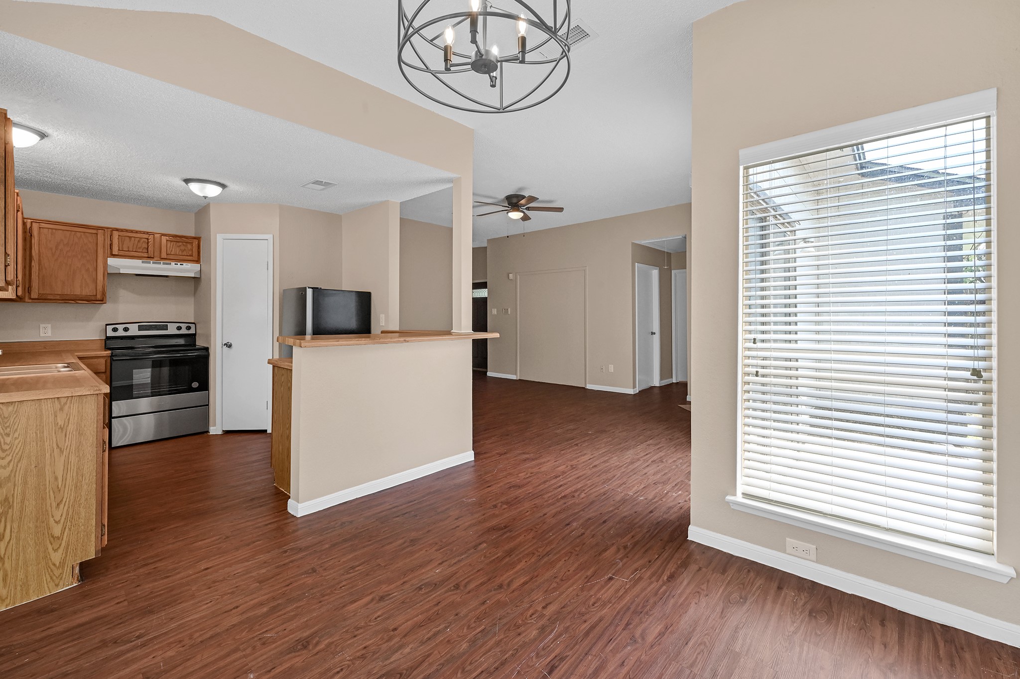 7823 Eastern Bluebird Drive Property Photo 8