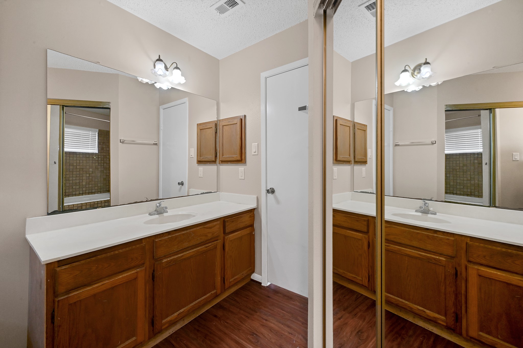 7823 Eastern Bluebird Drive Property Photo 11