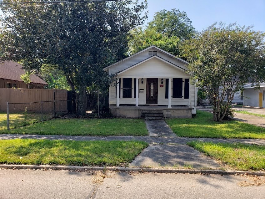 911 7th Street Property Photo 1