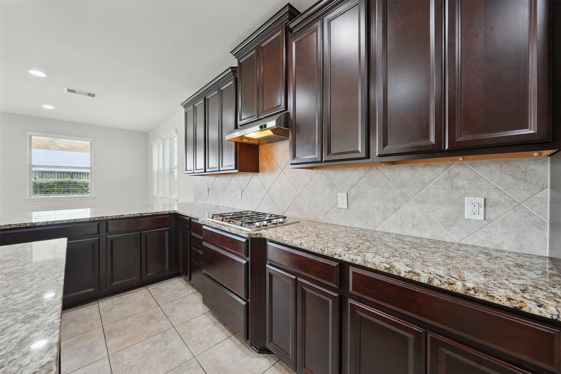 4927 Blackwater Lane Property Photo 14