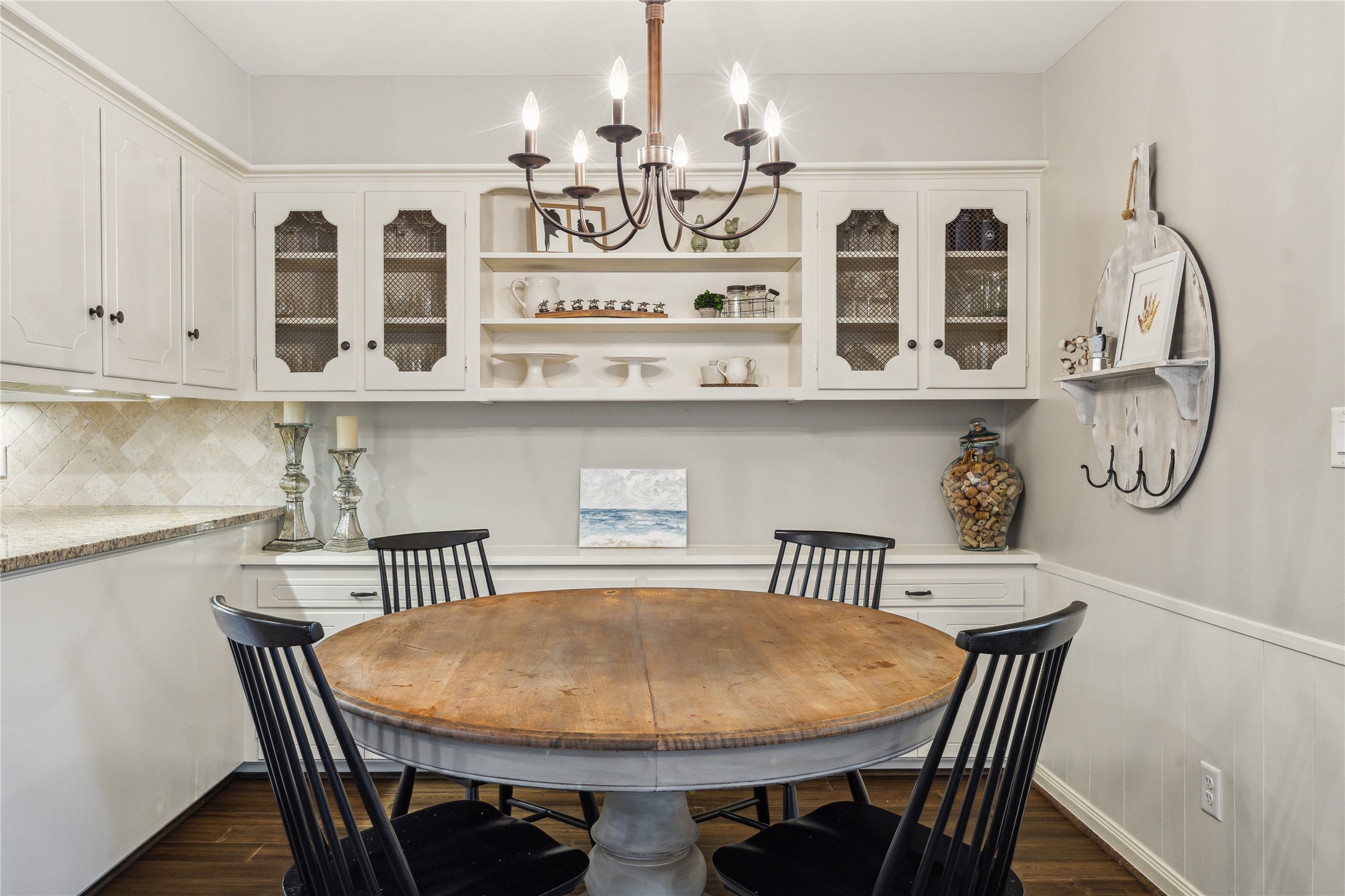 10714 Piping Rock Lane Property Photo 4