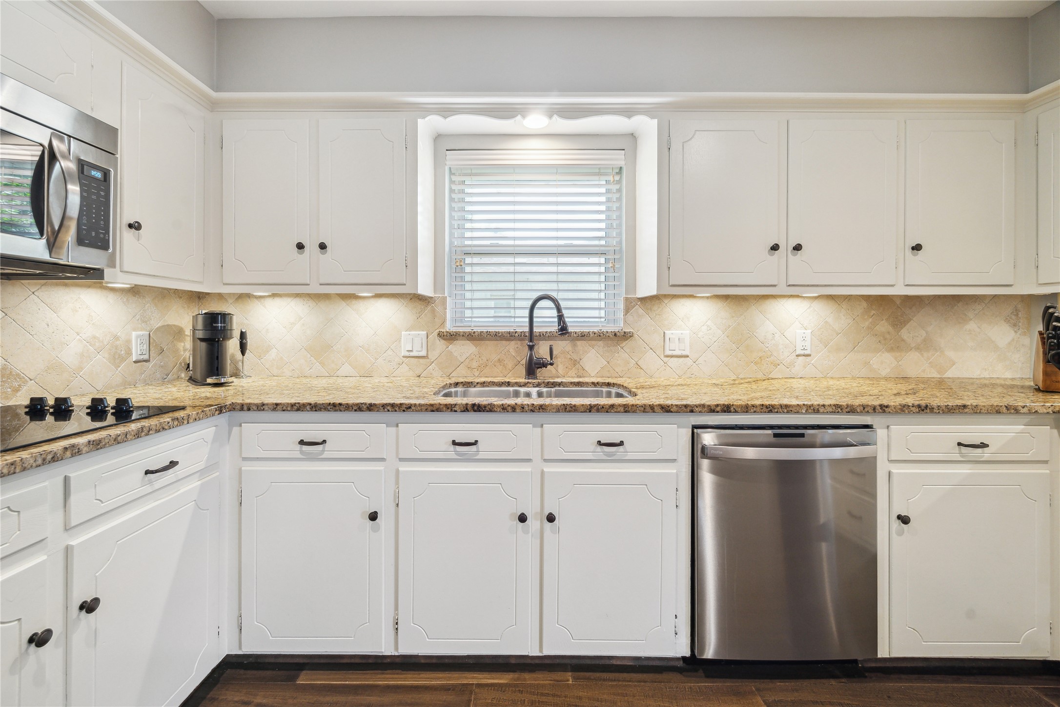 10714 Piping Rock Lane Property Photo 19