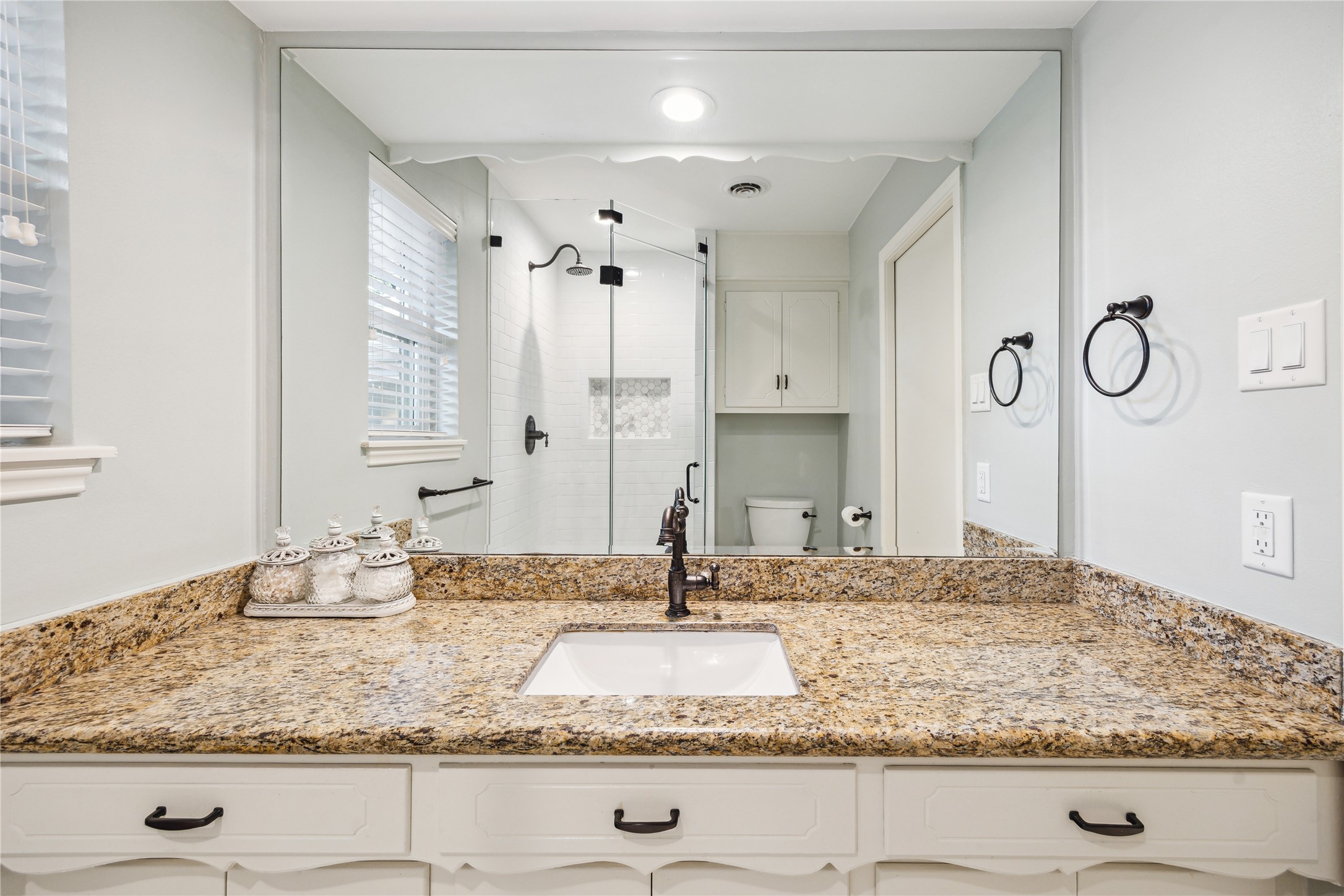 10714 Piping Rock Lane Property Photo 28