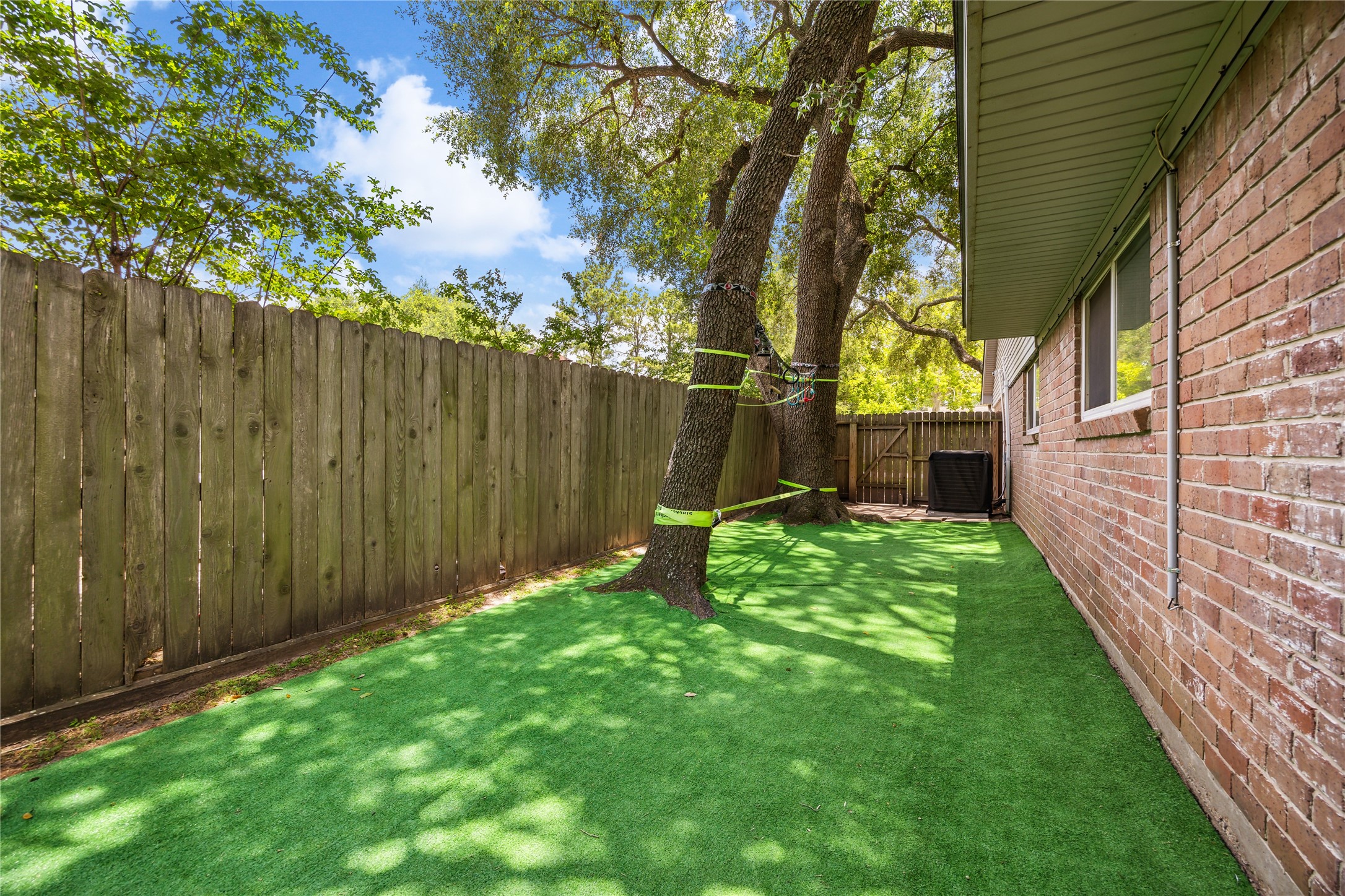 10714 Piping Rock Lane Property Photo 36