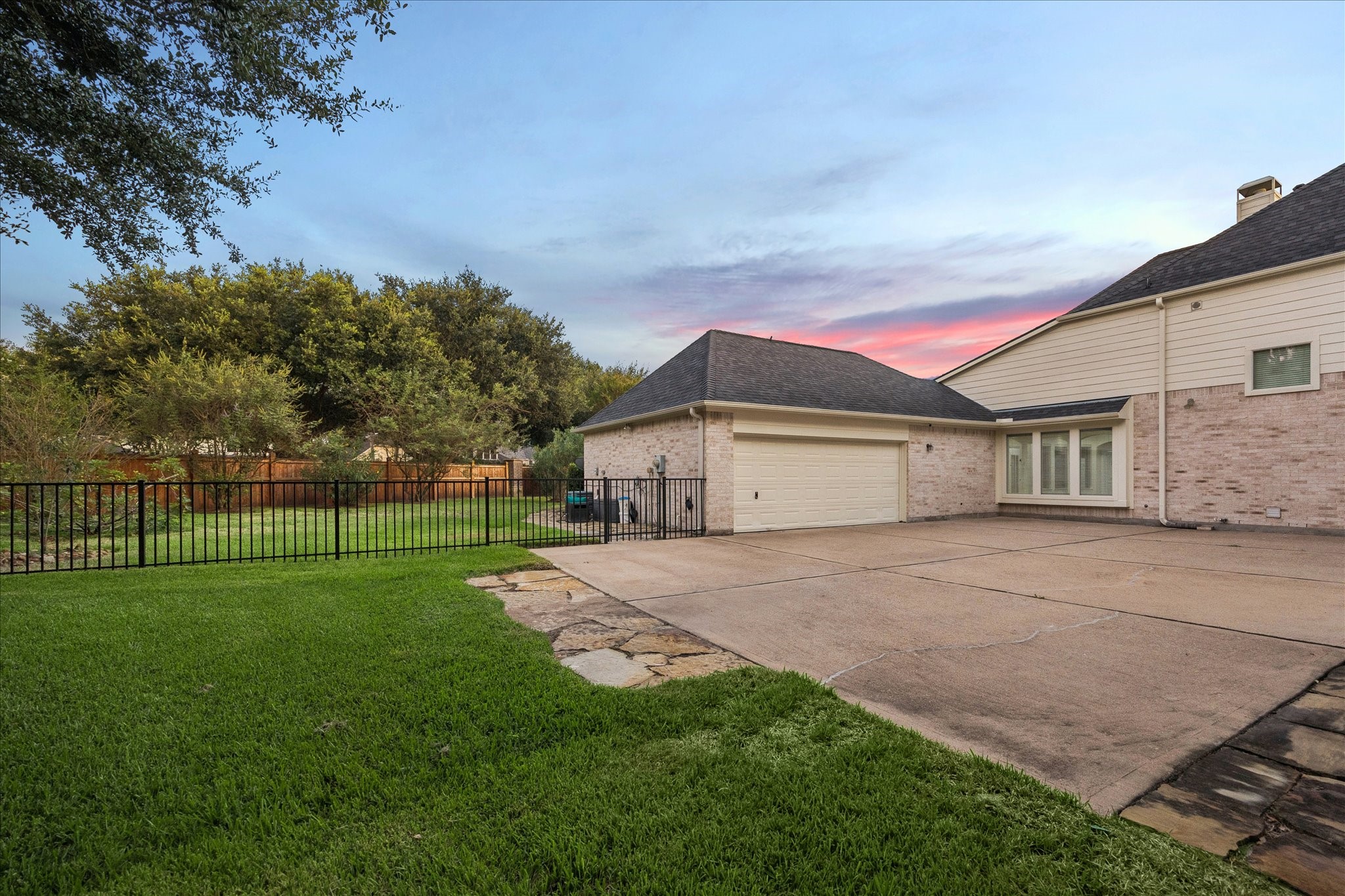 3407 Mystic Port Court Property Photo 36