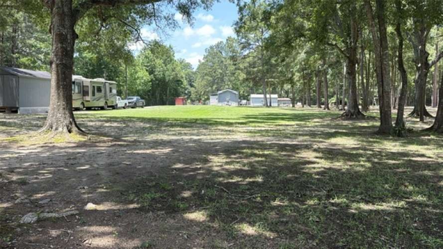 1166 County Road 3663 Property Photo 2