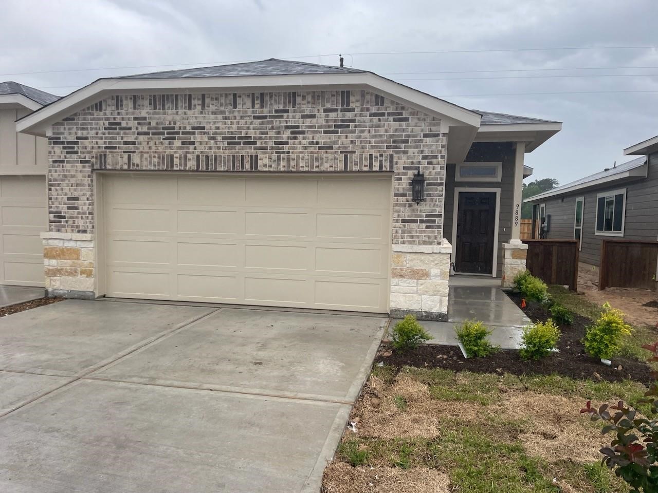 9889 Grosbeak Lane Property Photo 1