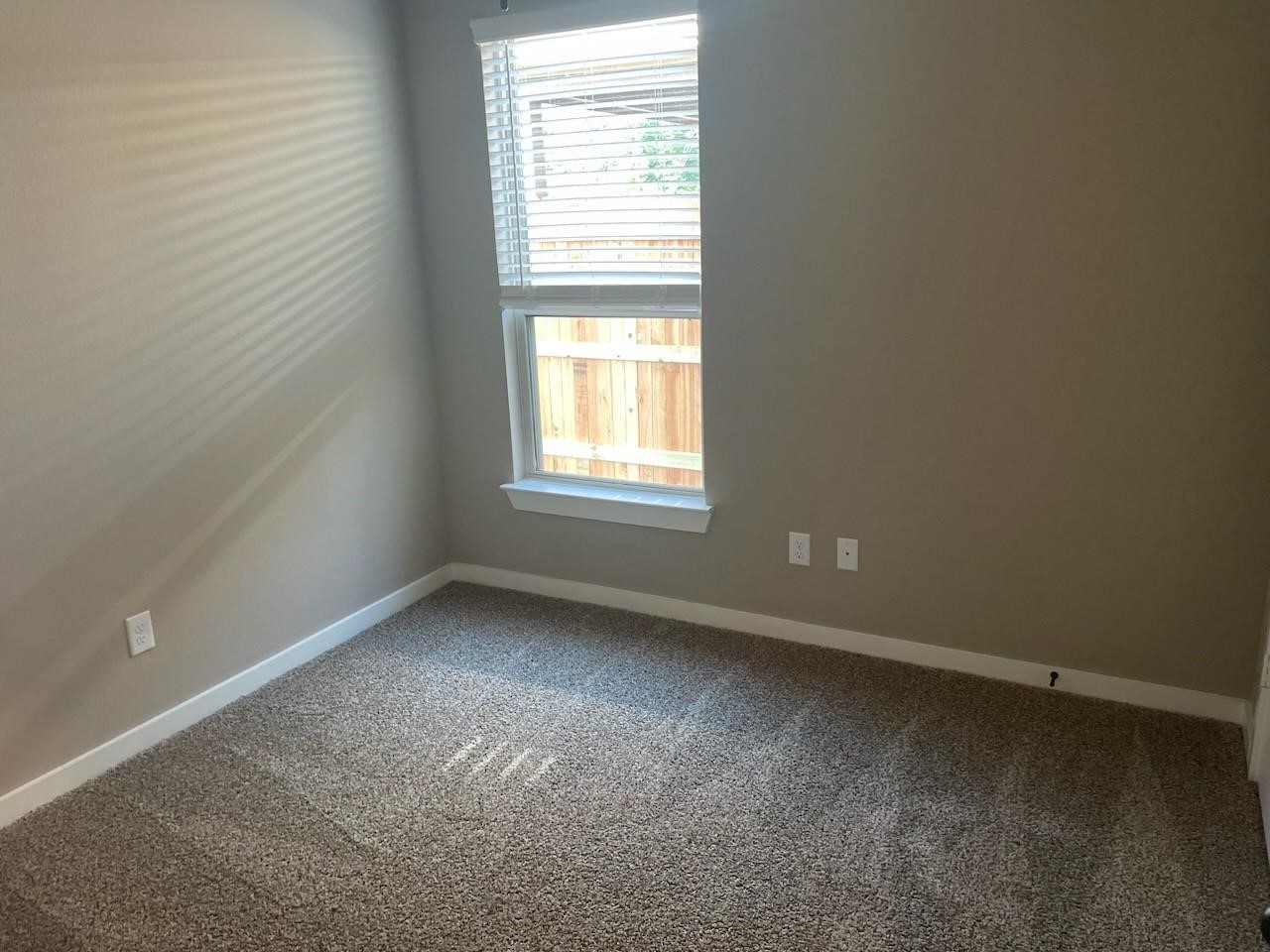 9889 Grosbeak Lane Property Photo 6