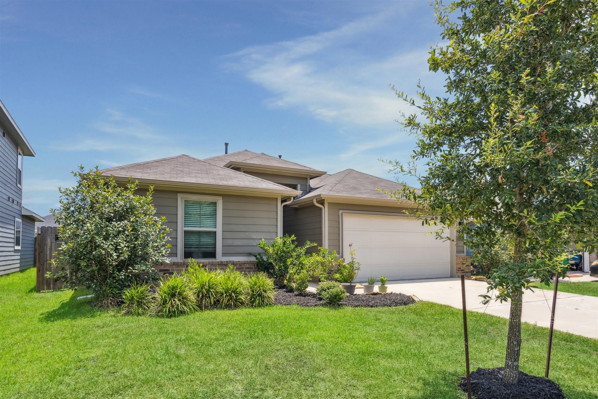 6414 Fiddlewood Thicket Lane Property Photo 1