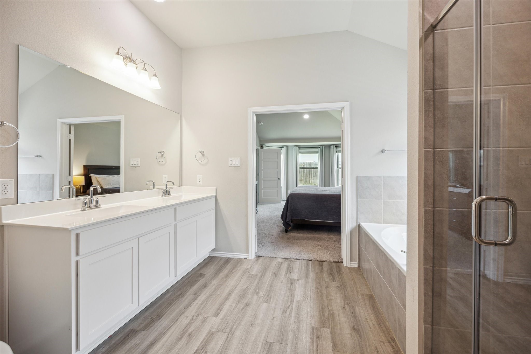 6414 Fiddlewood Thicket Lane Property Photo 16