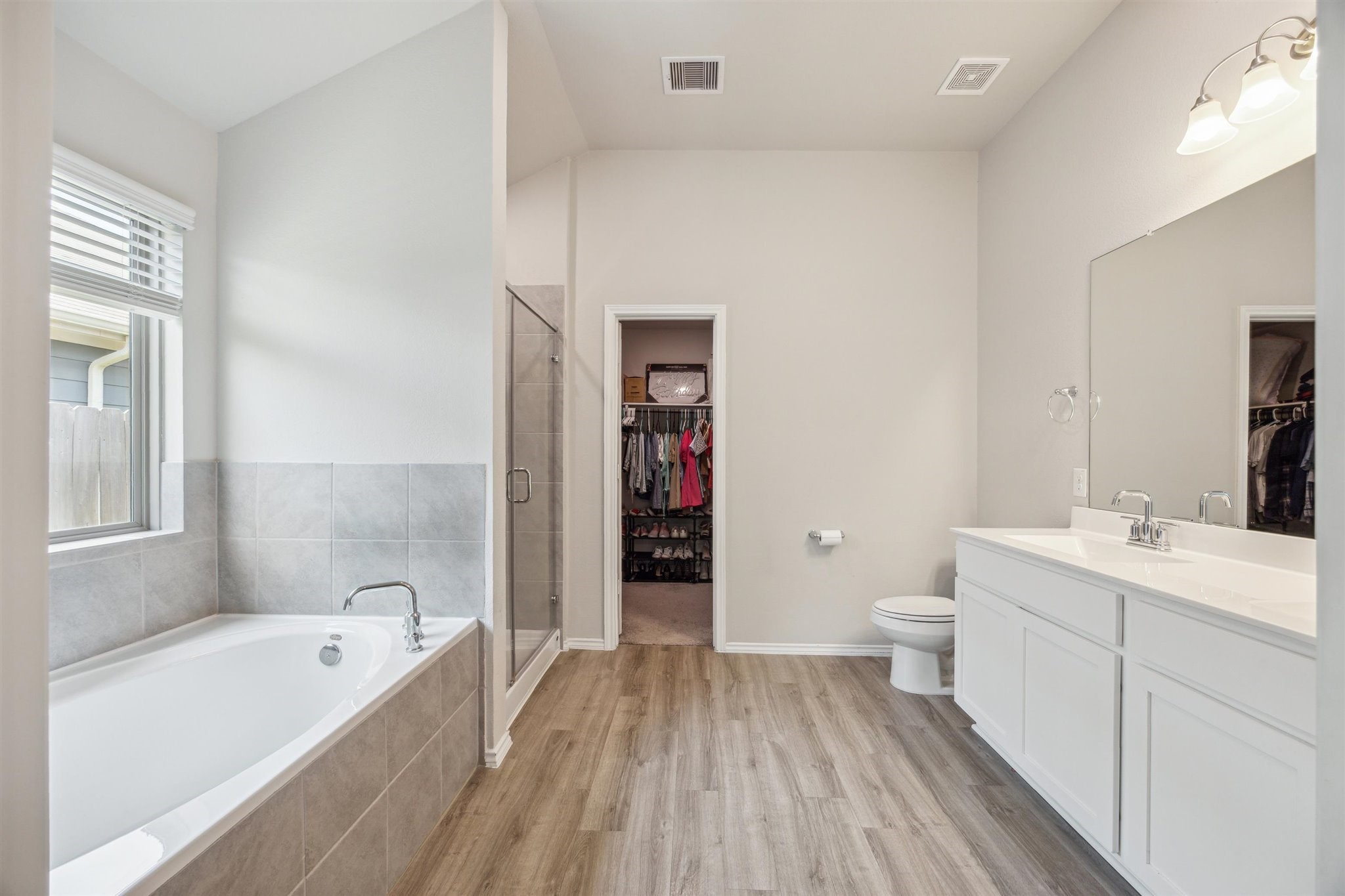 6414 Fiddlewood Thicket Lane Property Photo 17