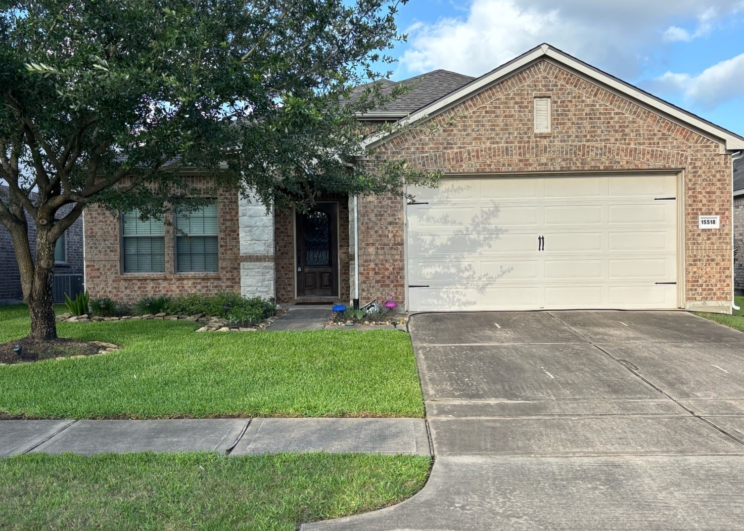 15518 Huddleston Drive Property Photo 1