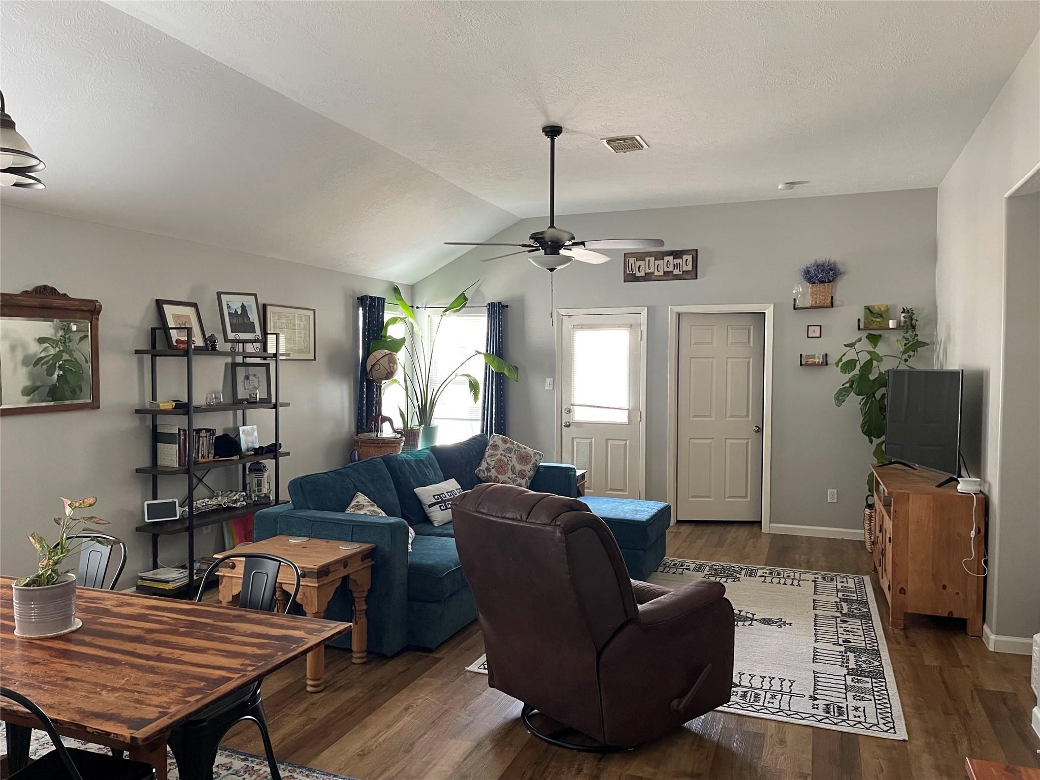 6602 Beeston Hill Drive Property Photo 2