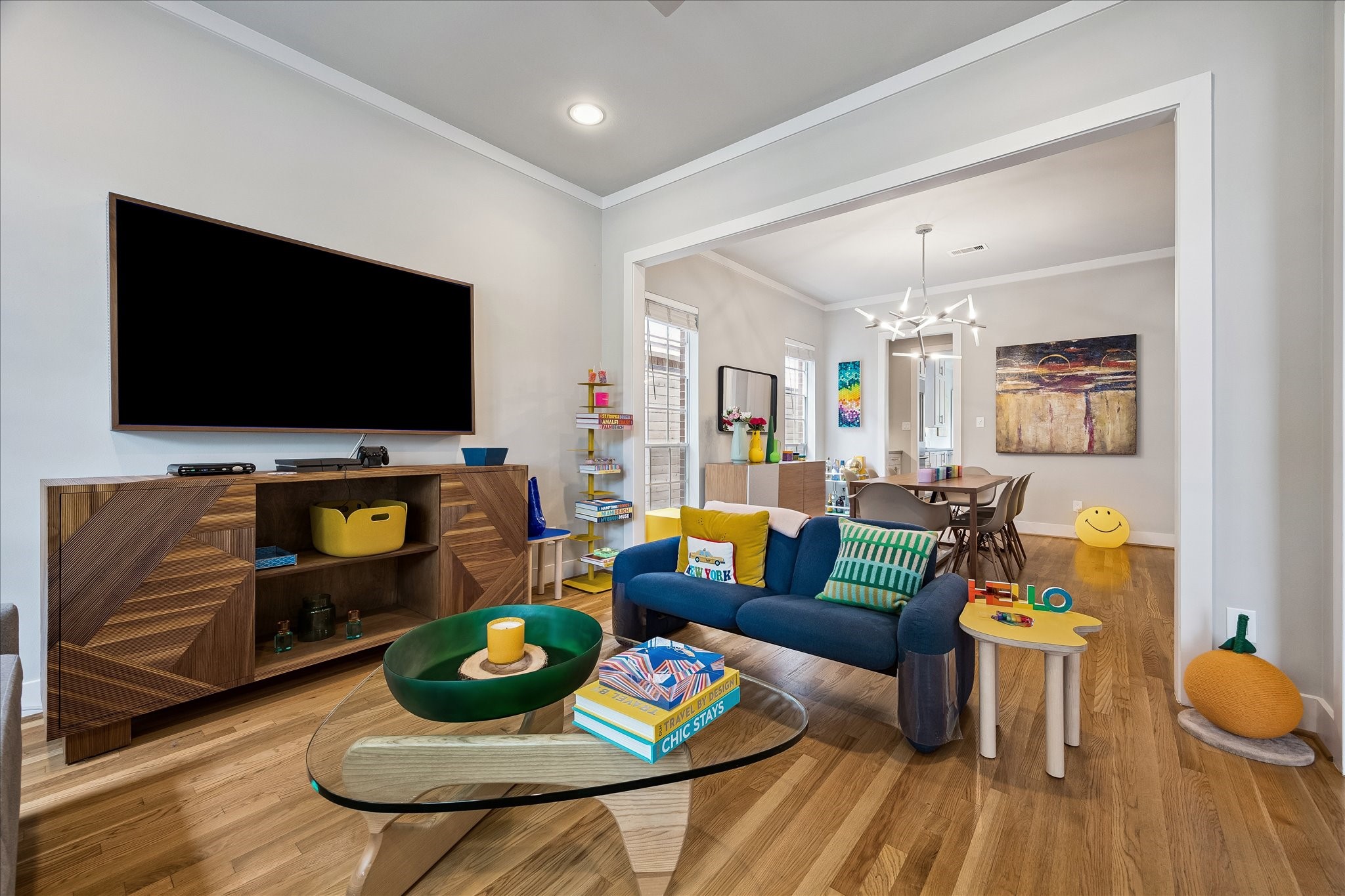 2514 Mcclendon Street Property Photo 2